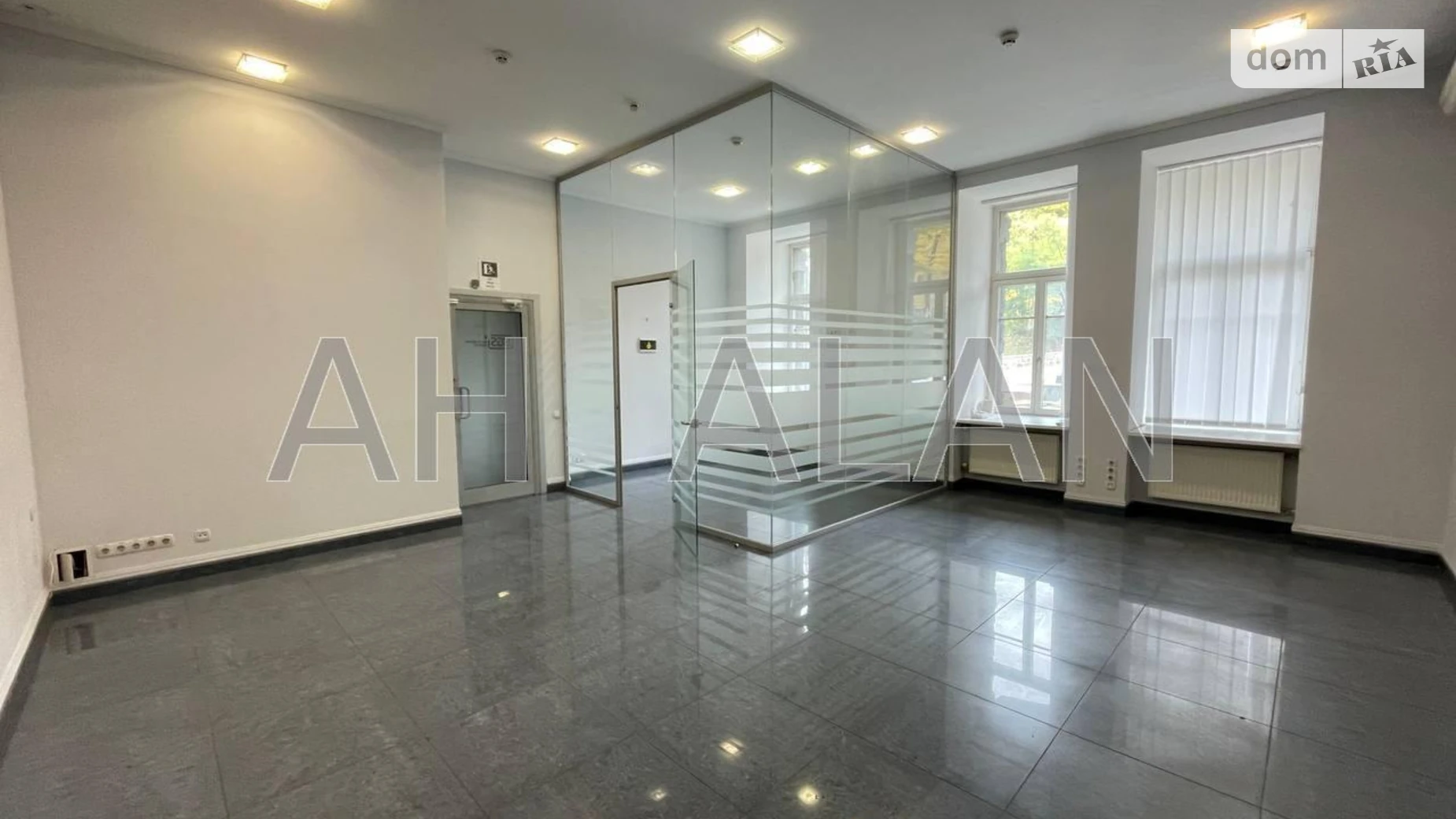 Сдается в аренду офис 72 кв. м в бизнес-центре, цена: 1150 $ - фото 3