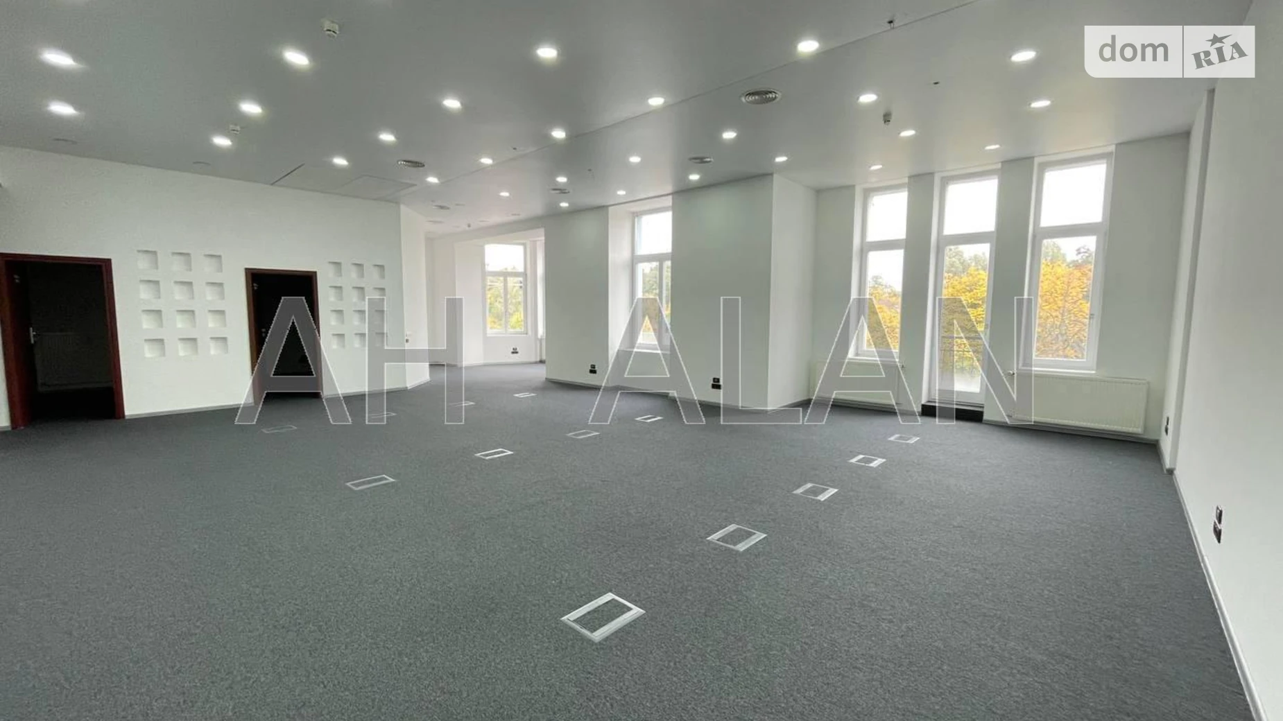 Сдается в аренду офис 263 кв. м в бизнес-центре, цена: 3890 $ - фото 2
