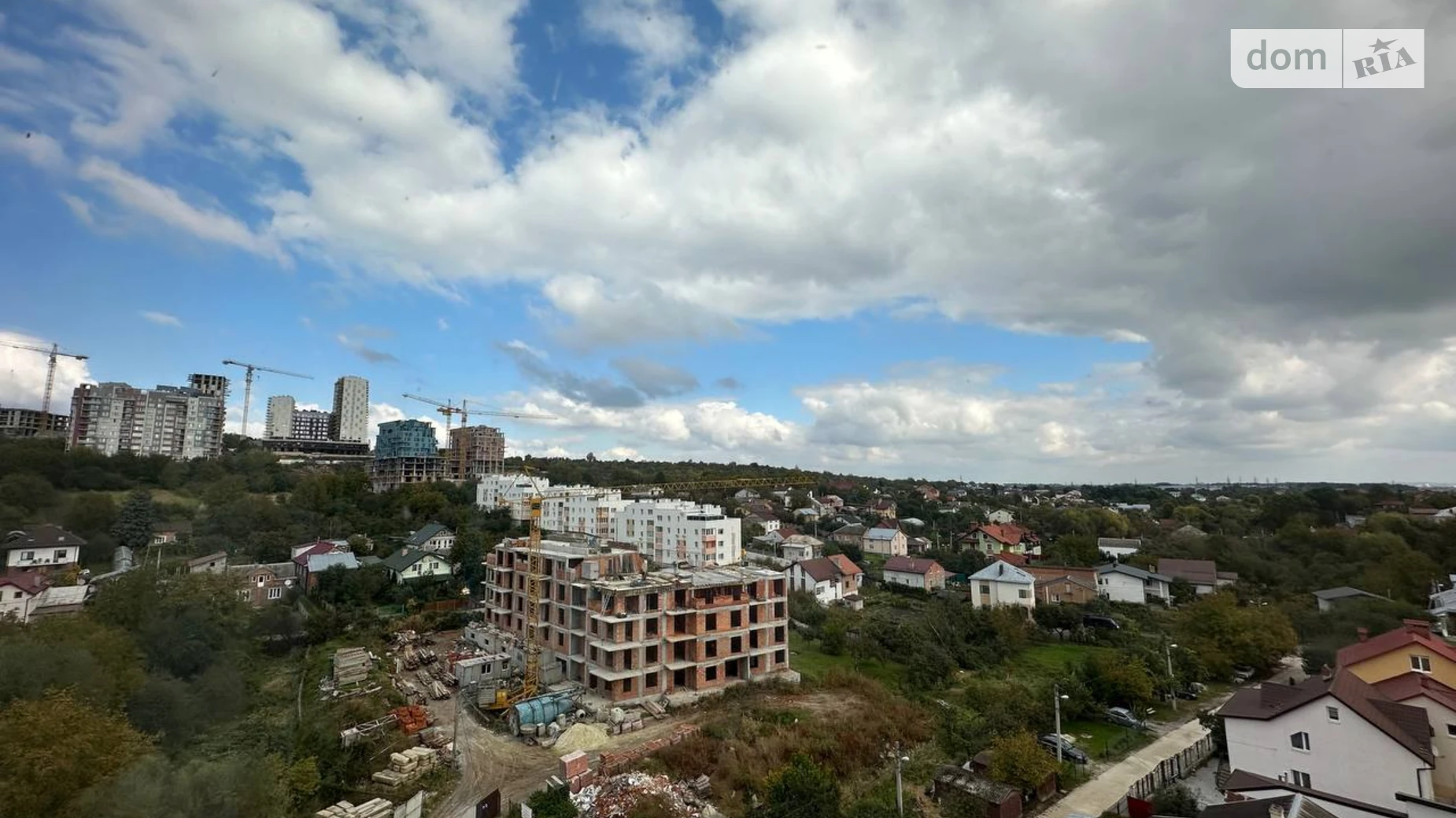 Продается 1-комнатная квартира 50 кв. м в Львове, ул. Камышовая, 11 - фото 3