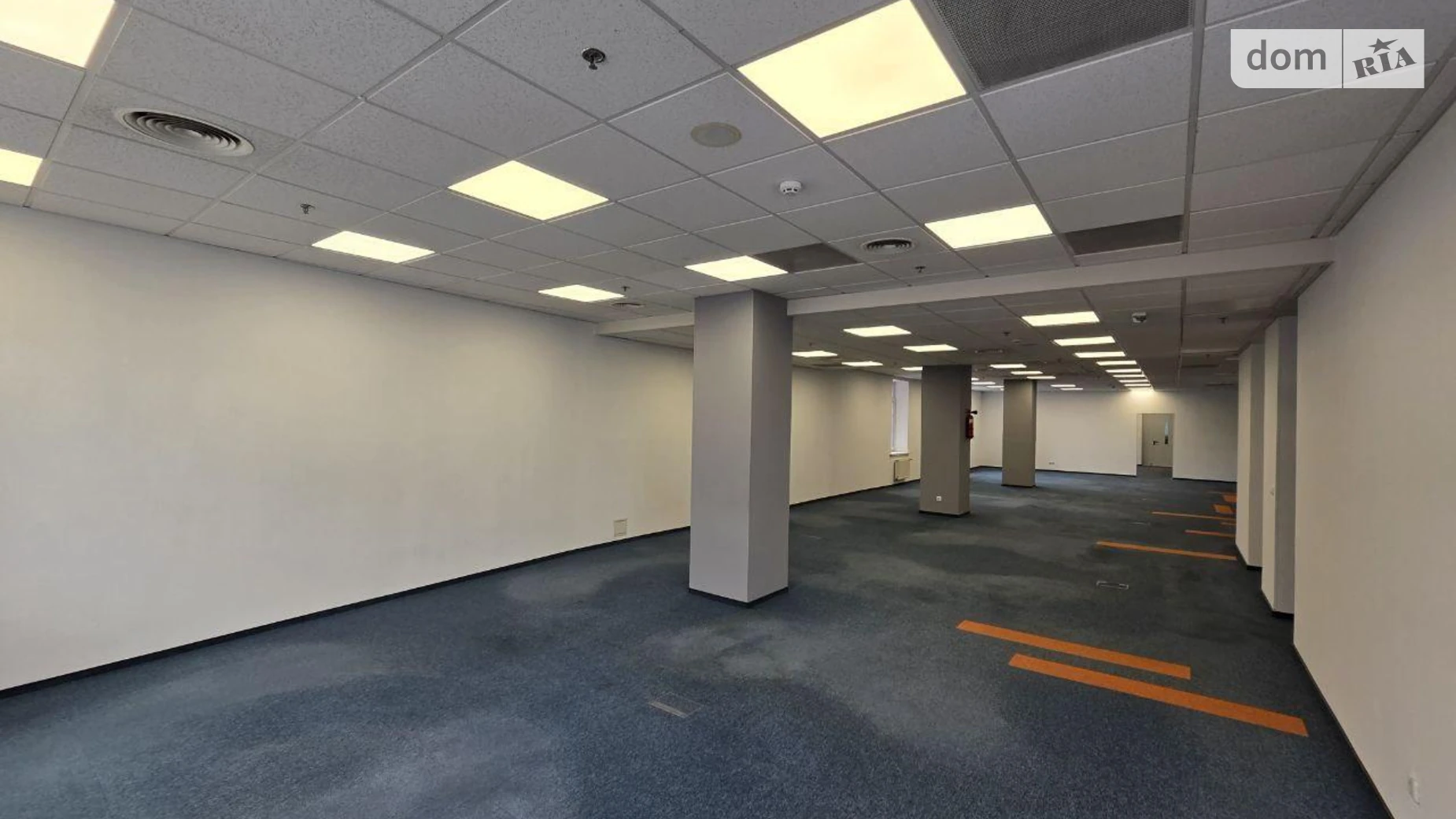 Сдается в аренду офис 1300 кв. м в бизнес-центре, цена: 22500 $ - фото 2