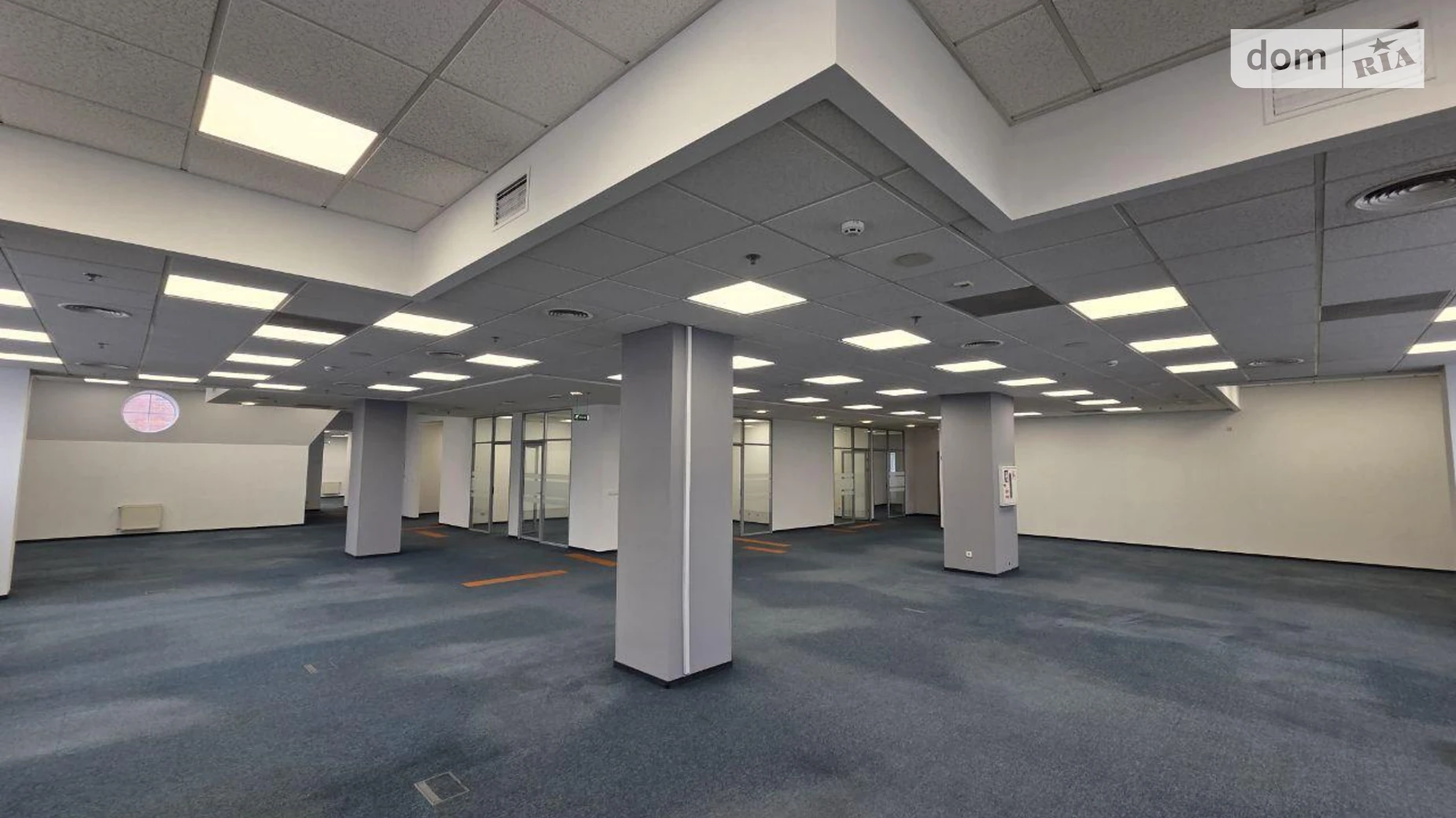 Сдается в аренду офис 1300 кв. м в бизнес-центре, цена: 22500 $ - фото 3