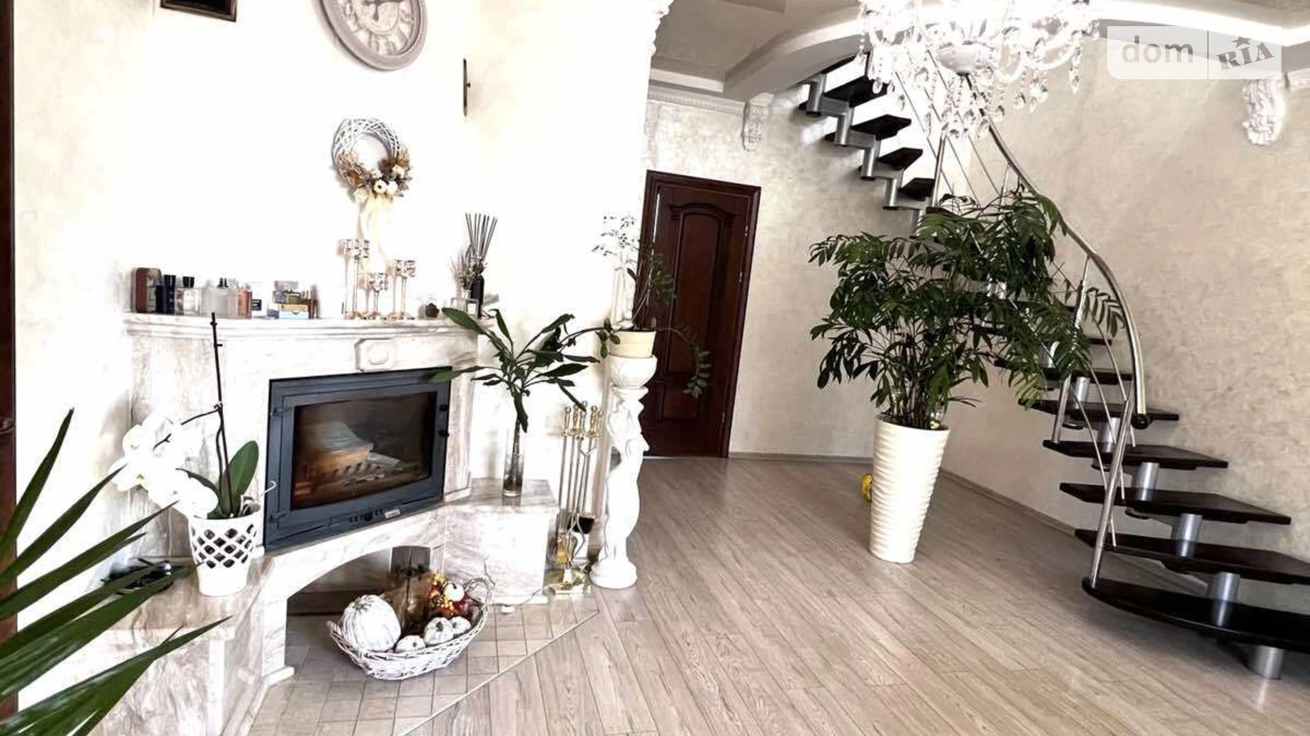 Продается дом на 2 этажа 280 кв. м с мансардой, цена: 185000 $ - фото 2