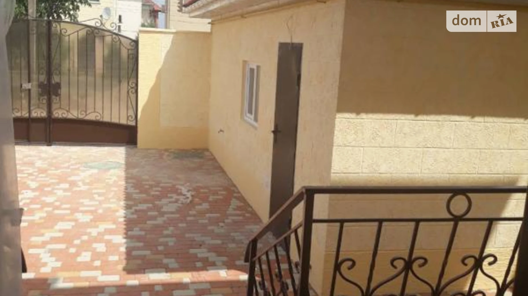 Продается дом на 2 этажа 120 кв. м с беседкой, цена: 125000 $ - фото 2