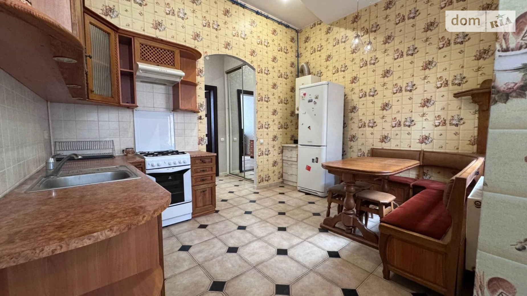 Сдается в аренду 3-комнатная квартира 80 кв. м в Львове, ул. Коротка, 2 - фото 2