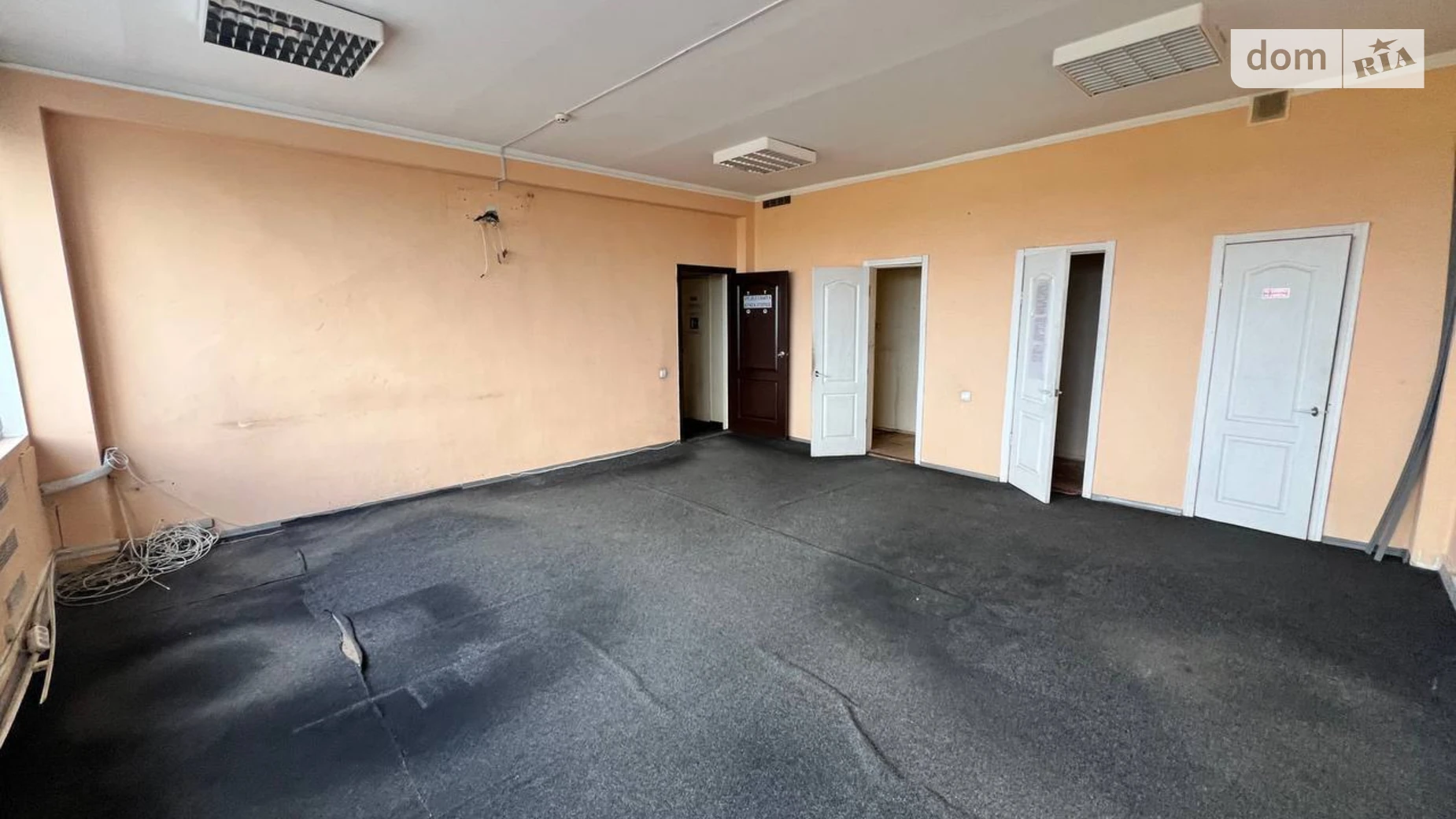Сдается в аренду офис 54 кв. м в бизнес-центре, цена: 8100 грн - фото 2