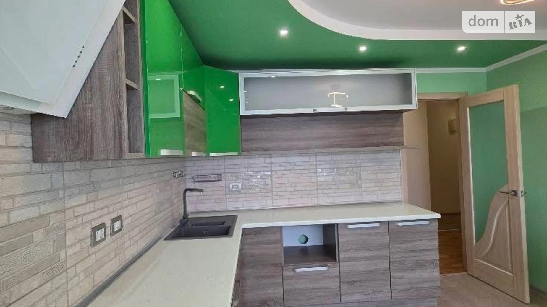 3-комнатная квартира 77.9 кв. м в Тернополе, ул. Сахарова Андрея Академика, 1 - фото 3