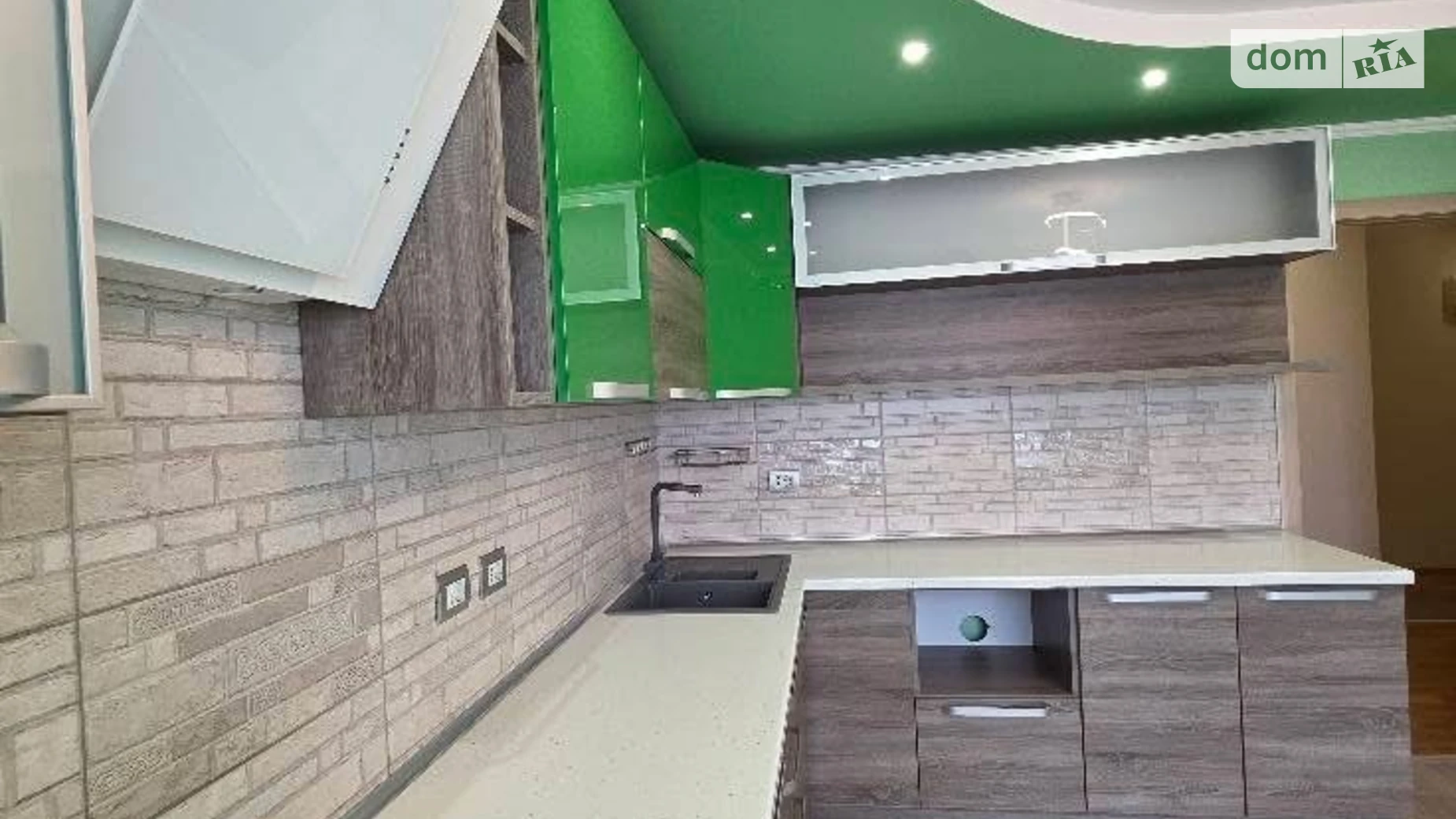 3-комнатная квартира 77.9 кв. м в Тернополе, ул. Сахарова Андрея Академика, 1 - фото 2