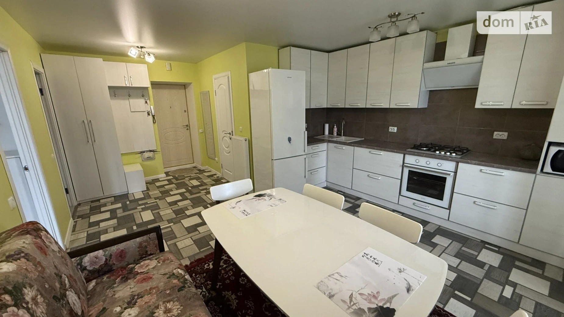 1-комнатная квартира 43 кв. м в Тернополе, ул. Ильенко - фото 2