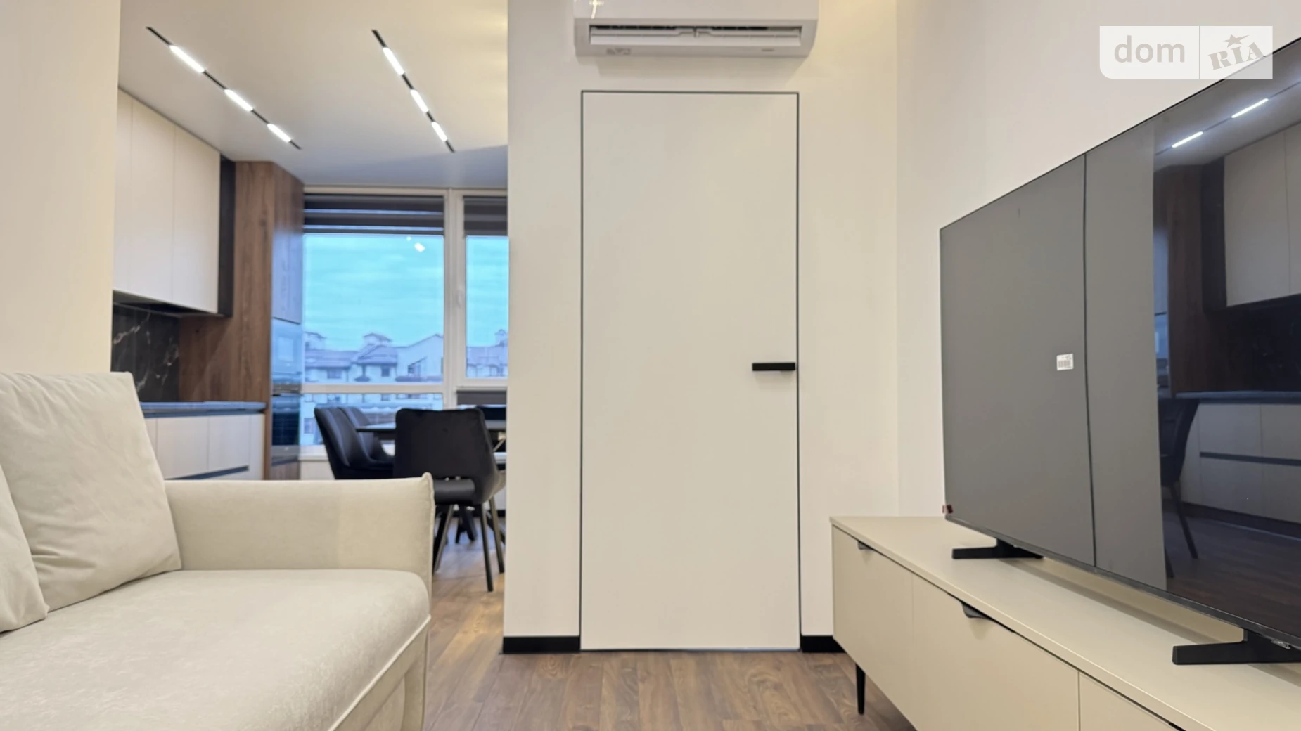 Продается 2-комнатная квартира 62 кв. м в Ивано-Франковске, бул. Южный - фото 2