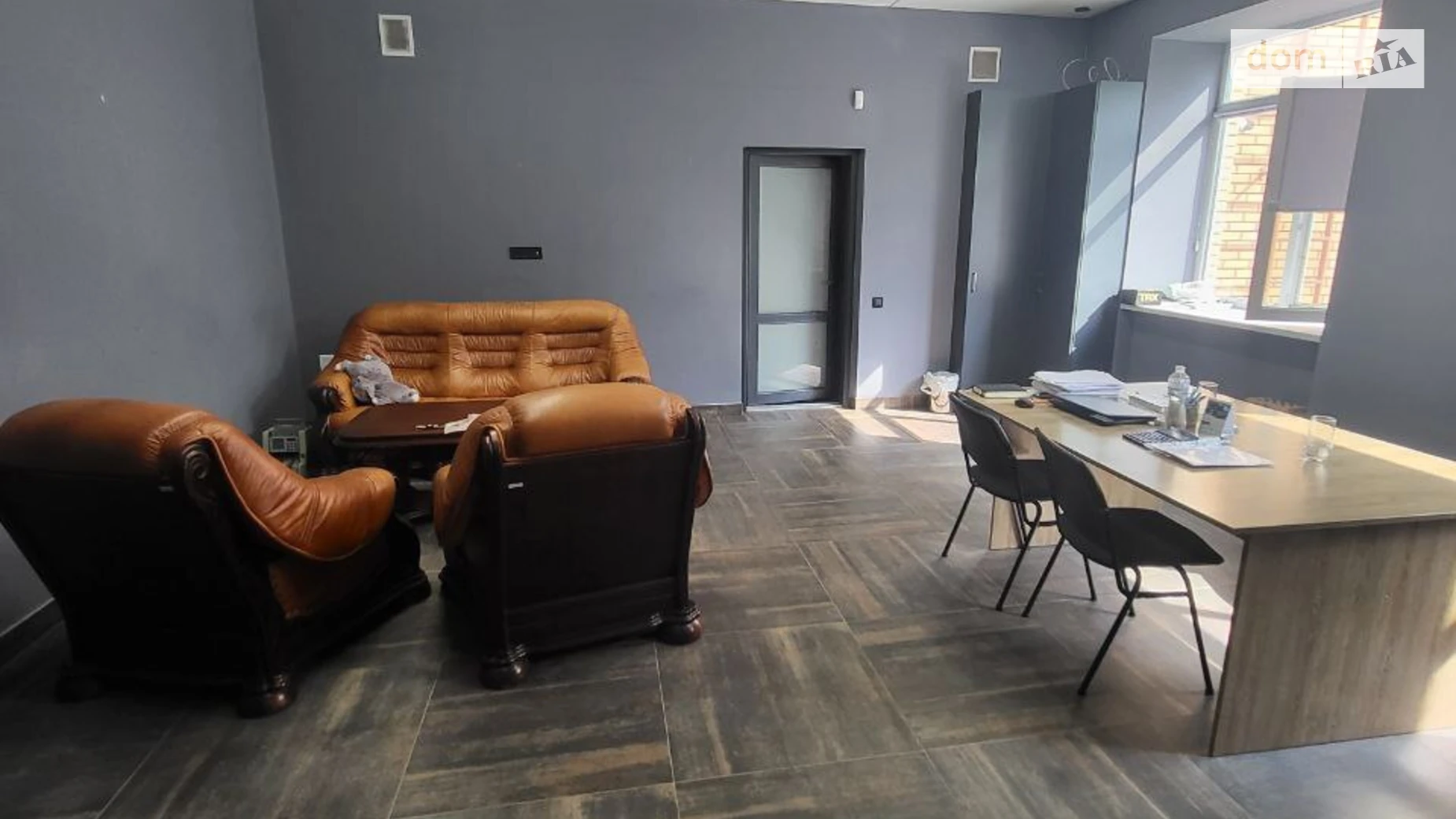 Сдается в аренду офис 351.3 кв. м в бизнес-центре, цена: 87825 грн - фото 4