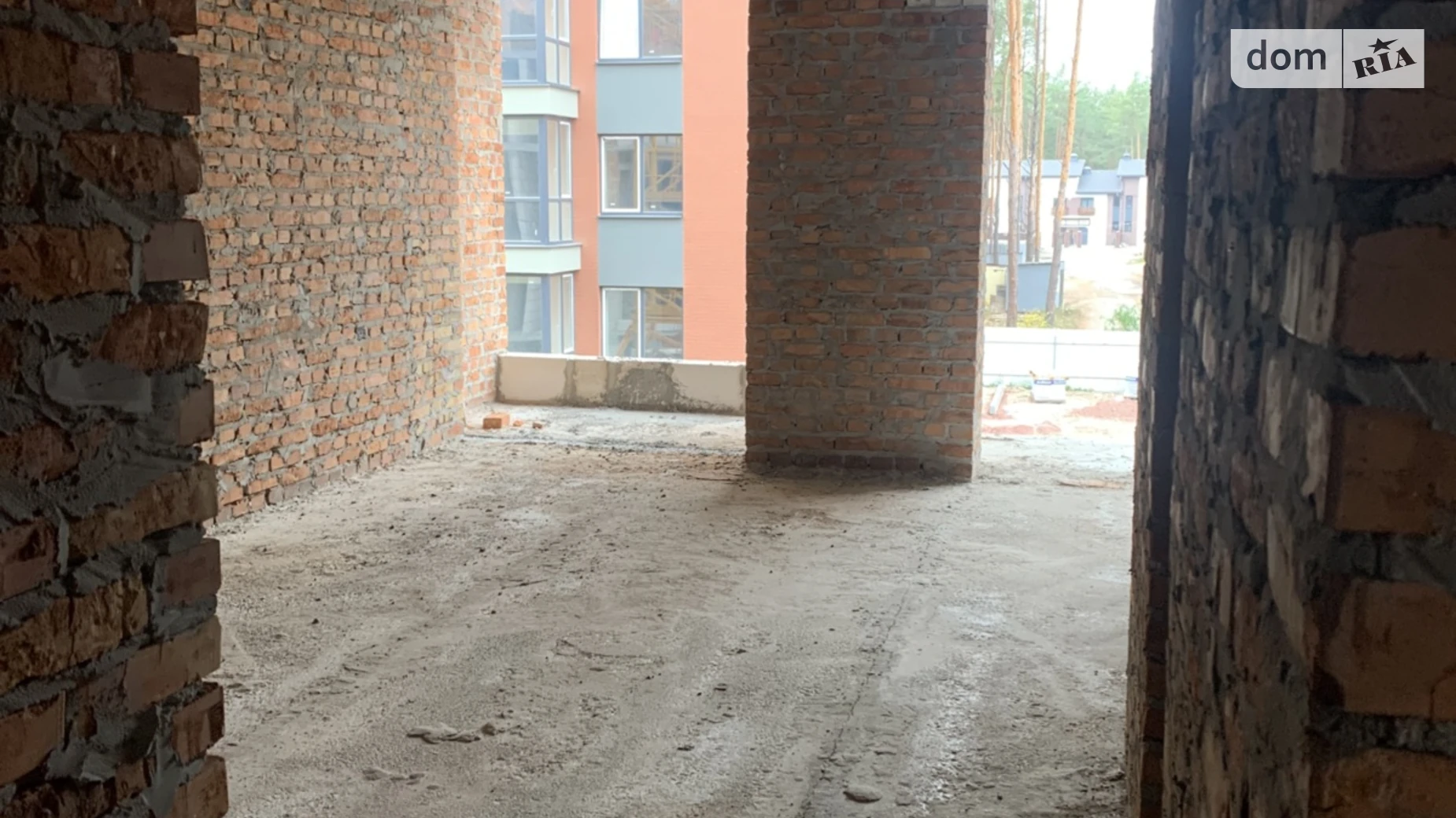 Продается 1-комнатная квартира 38 кв. м в Гостомеле, ул. Соборная, 1 - фото 2