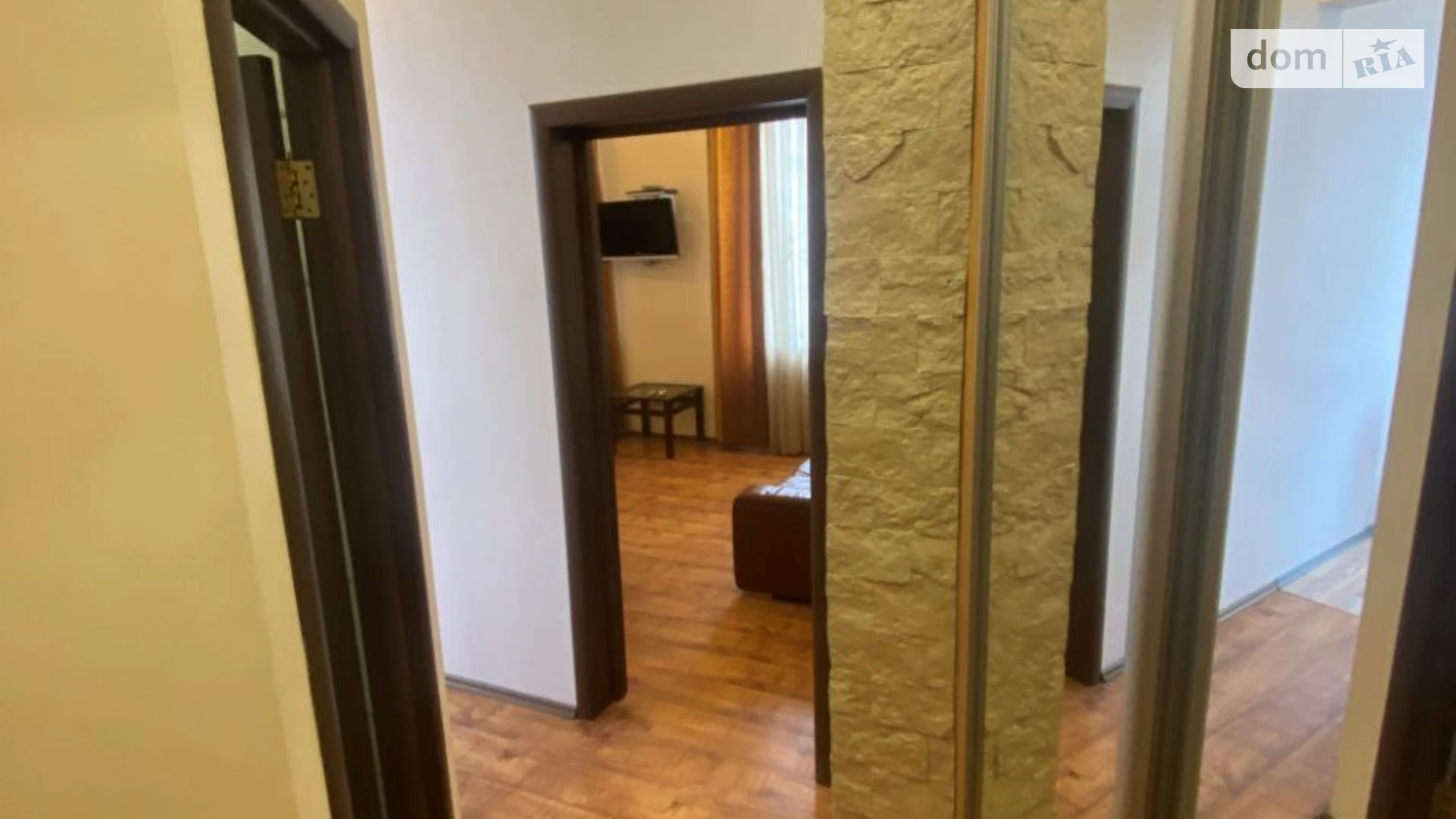 Продается 1-комнатная квартира 40 кв. м в Киеве, ул. Рейтарская, 25 - фото 2