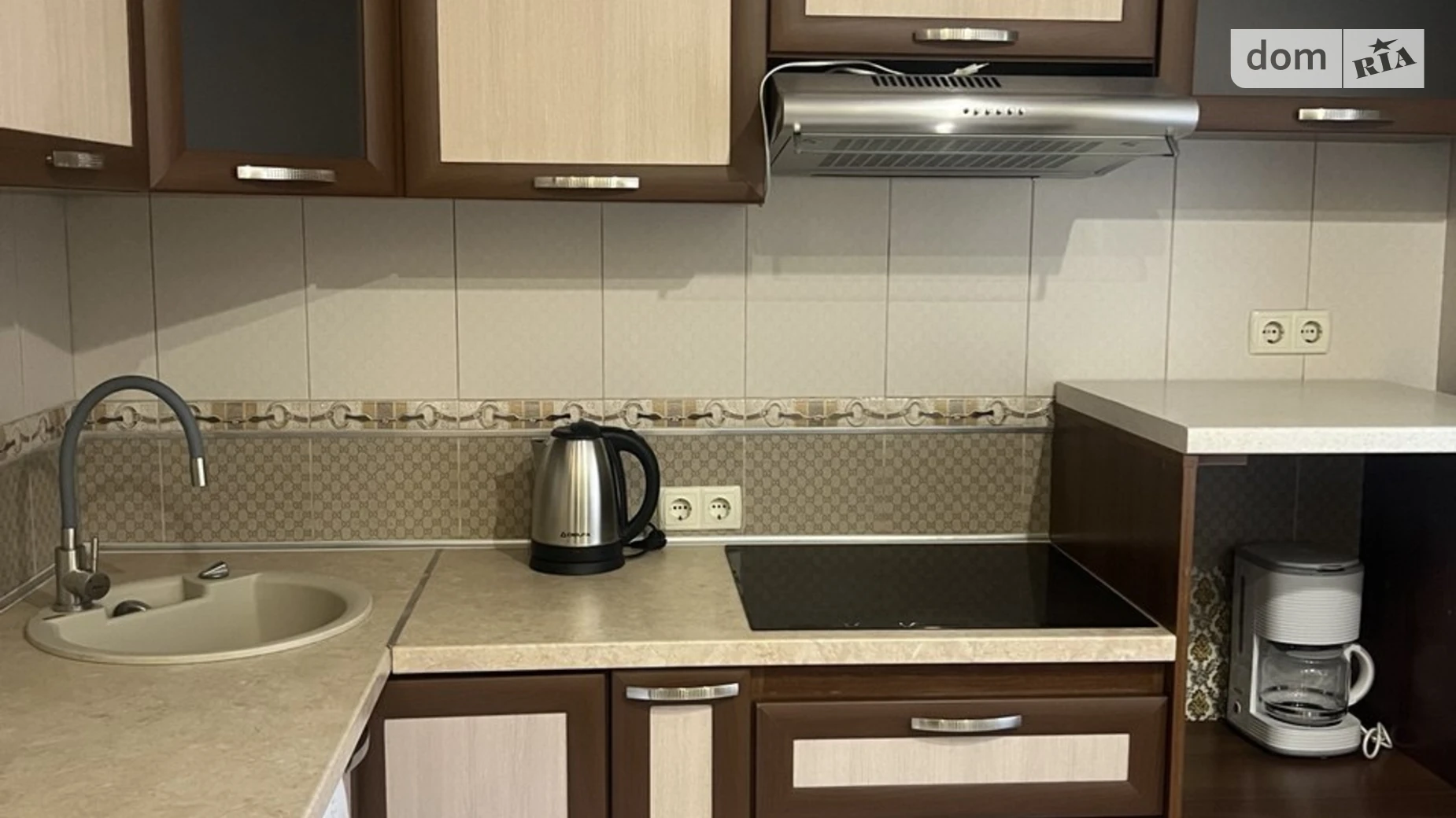 Продается 3-комнатная квартира 74.2 кв. м в Киеве, ул. Сержа Лифаря(Александра Сабурова), 8А - фото 2