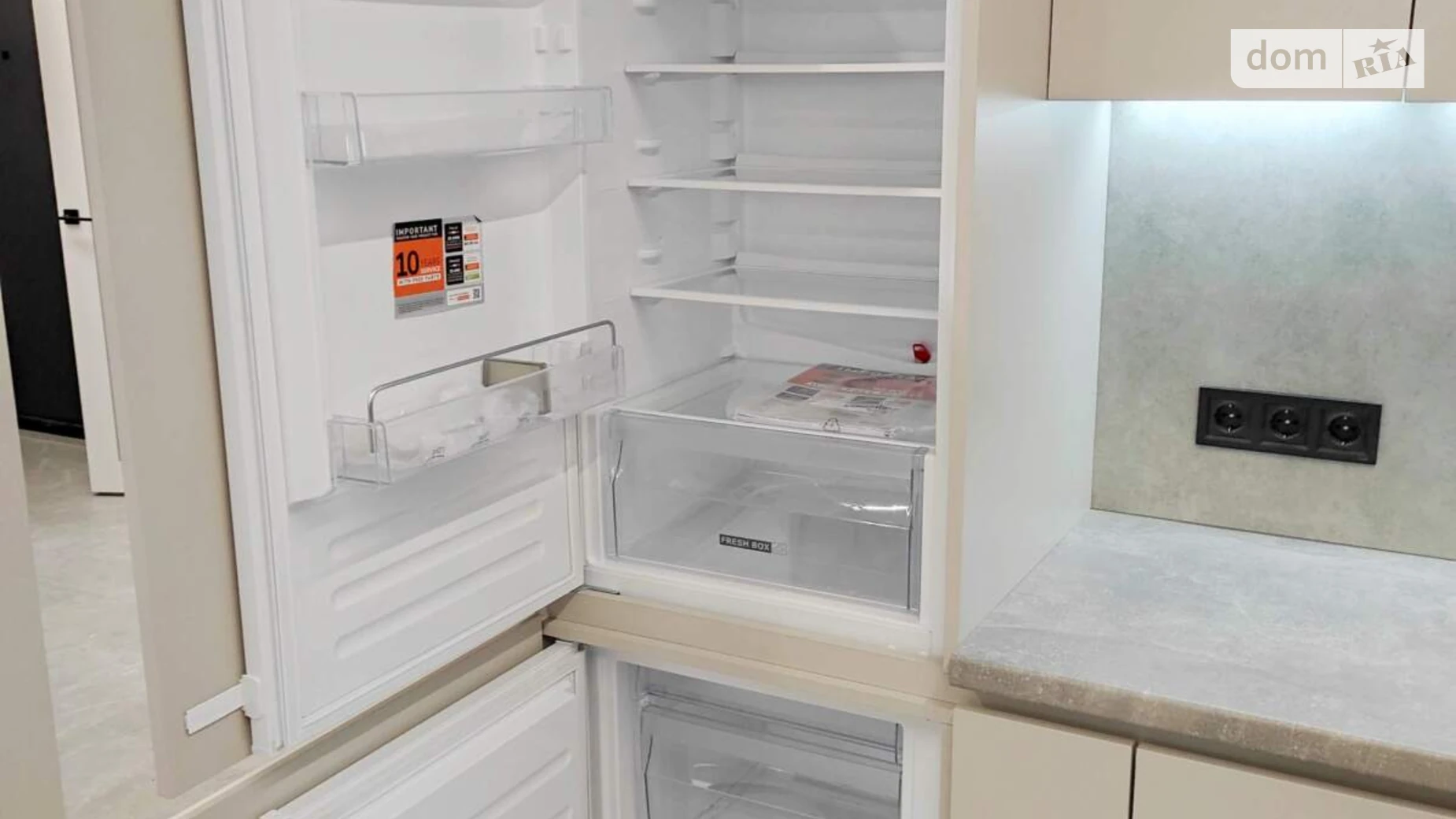 Продается 1-комнатная квартира 51 кв. м в Ивано-Франковске, ул. Флотская, 10Б - фото 2