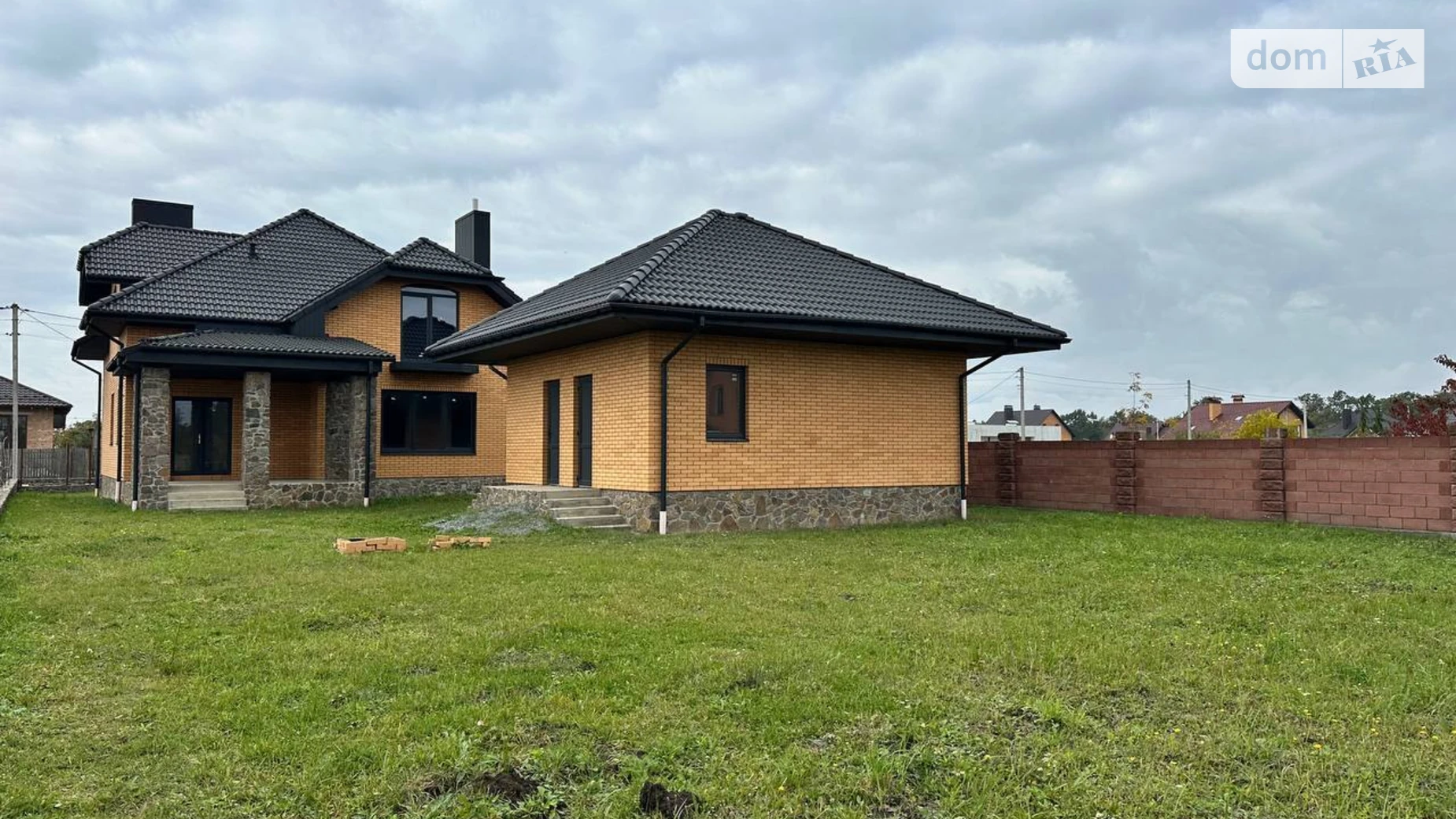 Продается дом на 2 этажа 200 кв. м с камином, цена: 180000 $ - фото 3