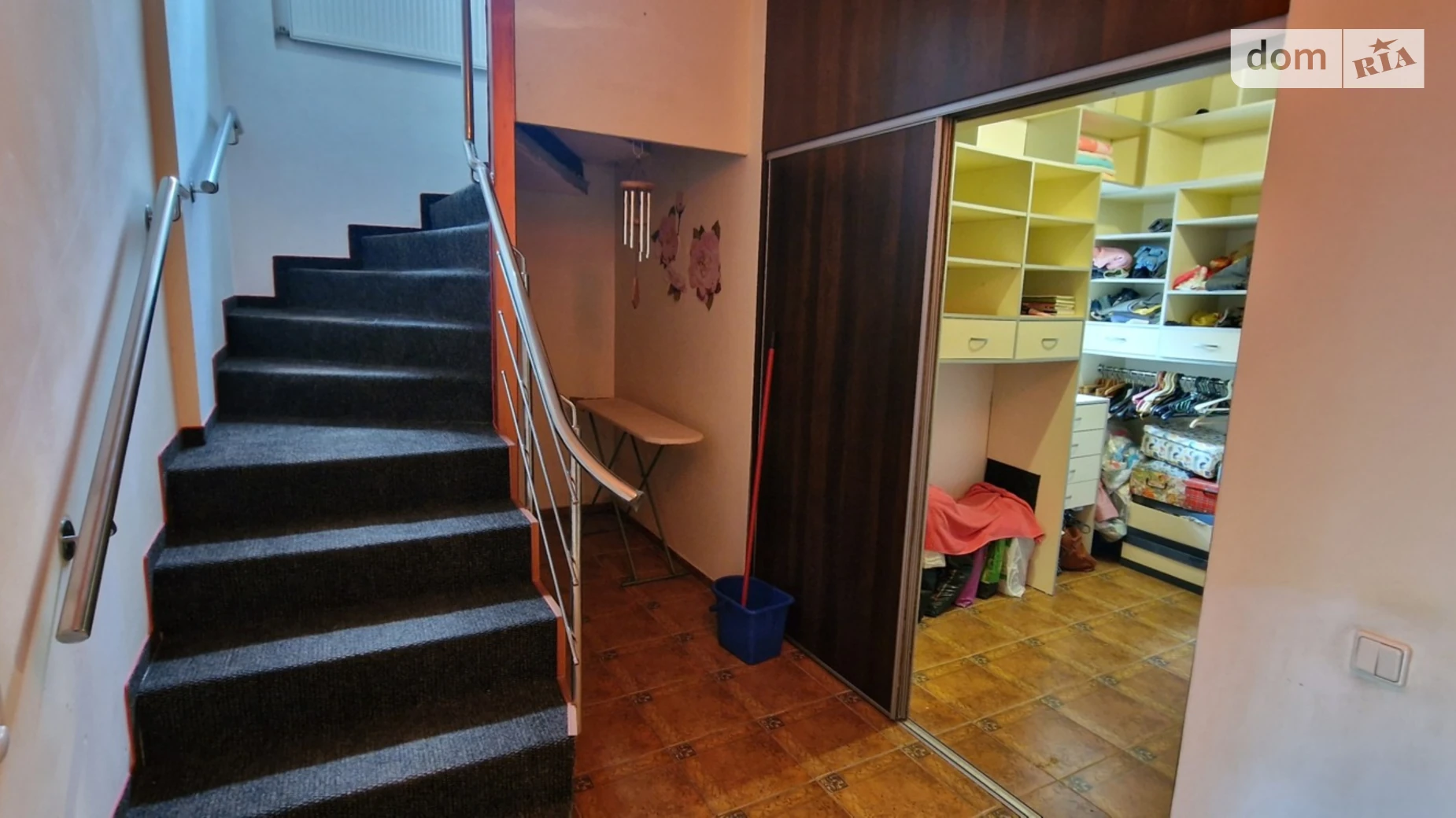 Продается дом на 2 этажа 240 кв. м с балконом, цена: 280000 $ - фото 2