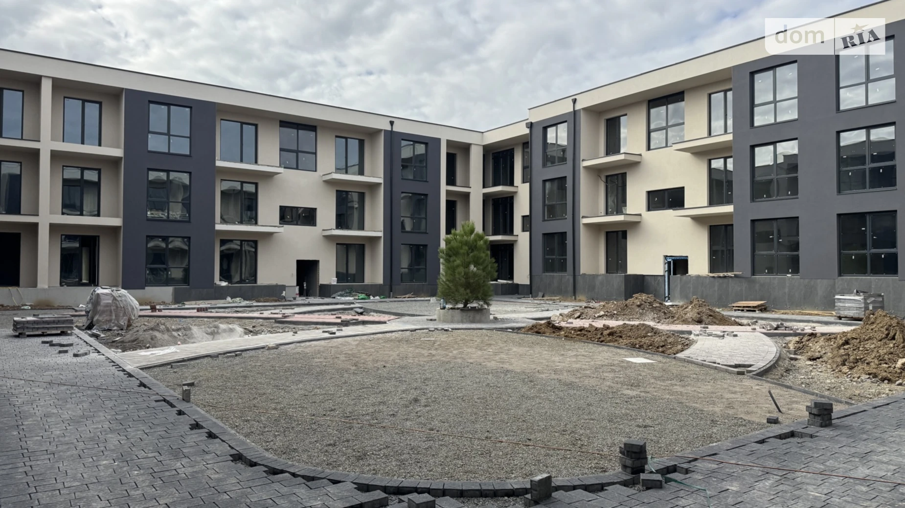 Продается 1-комнатная квартира 38.6 кв. м в Сторожнице, ул. Цветная - фото 2