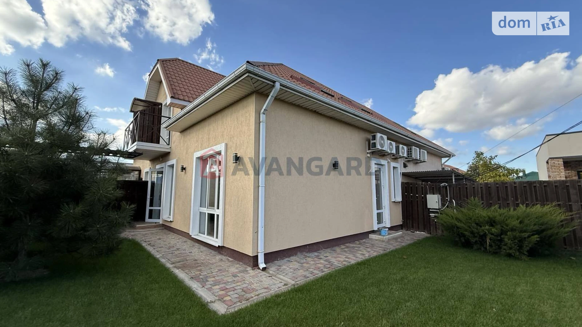 Продается дом на 2 этажа 105 кв. м с верандой, цена: 178000 $ - фото 2