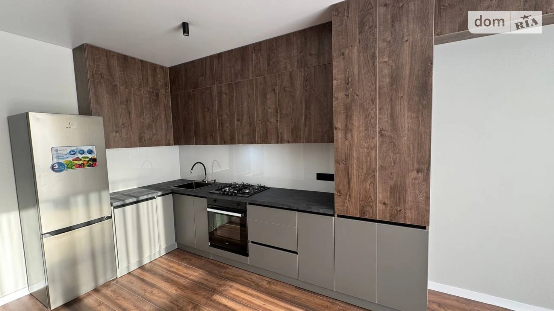 Продается 1-комнатная квартира 42 кв. м в Ровно, ул. Студенческая, 24 - фото 2