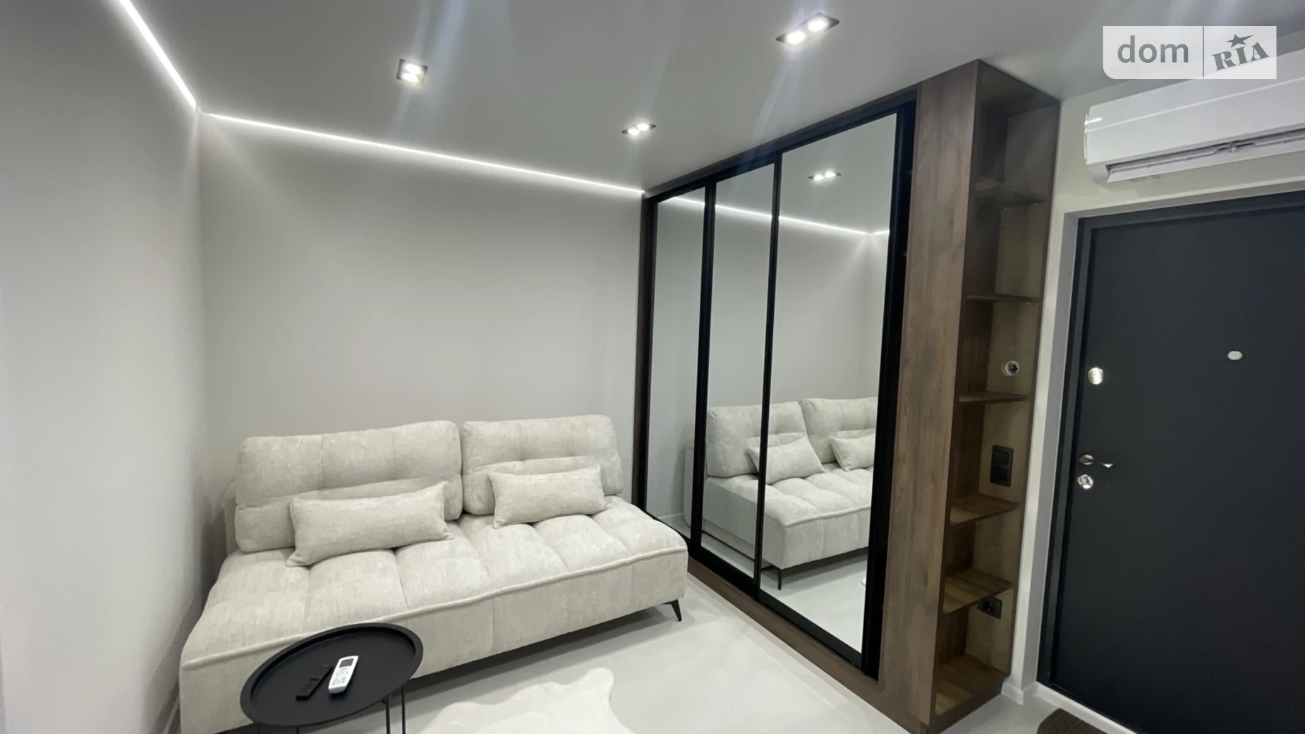 Продается 1-комнатная квартира 39 кв. м в Ивано-Франковске, ул. Юліана Пелеша(Крайковского), 3 корпус 8 - фото 2