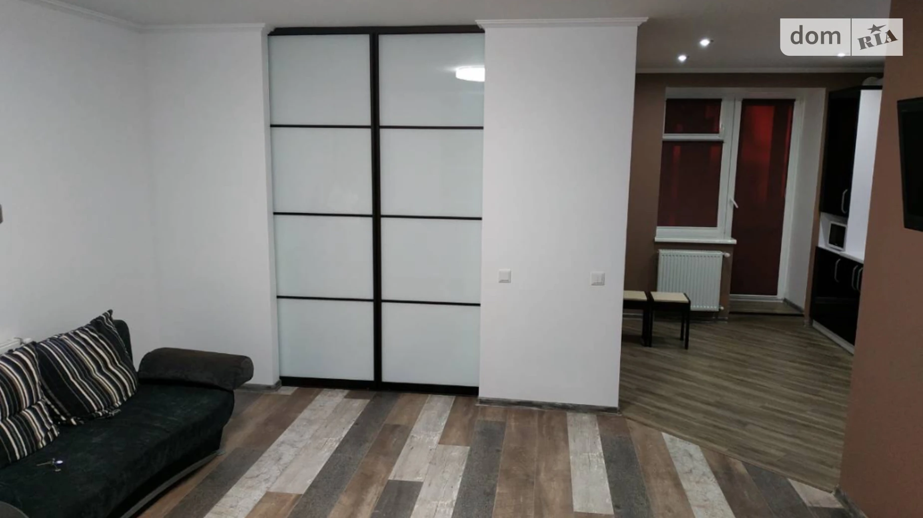 1-комнатная квартира 46 кв. м в Тернополе, ул. Дружбы - фото 4
