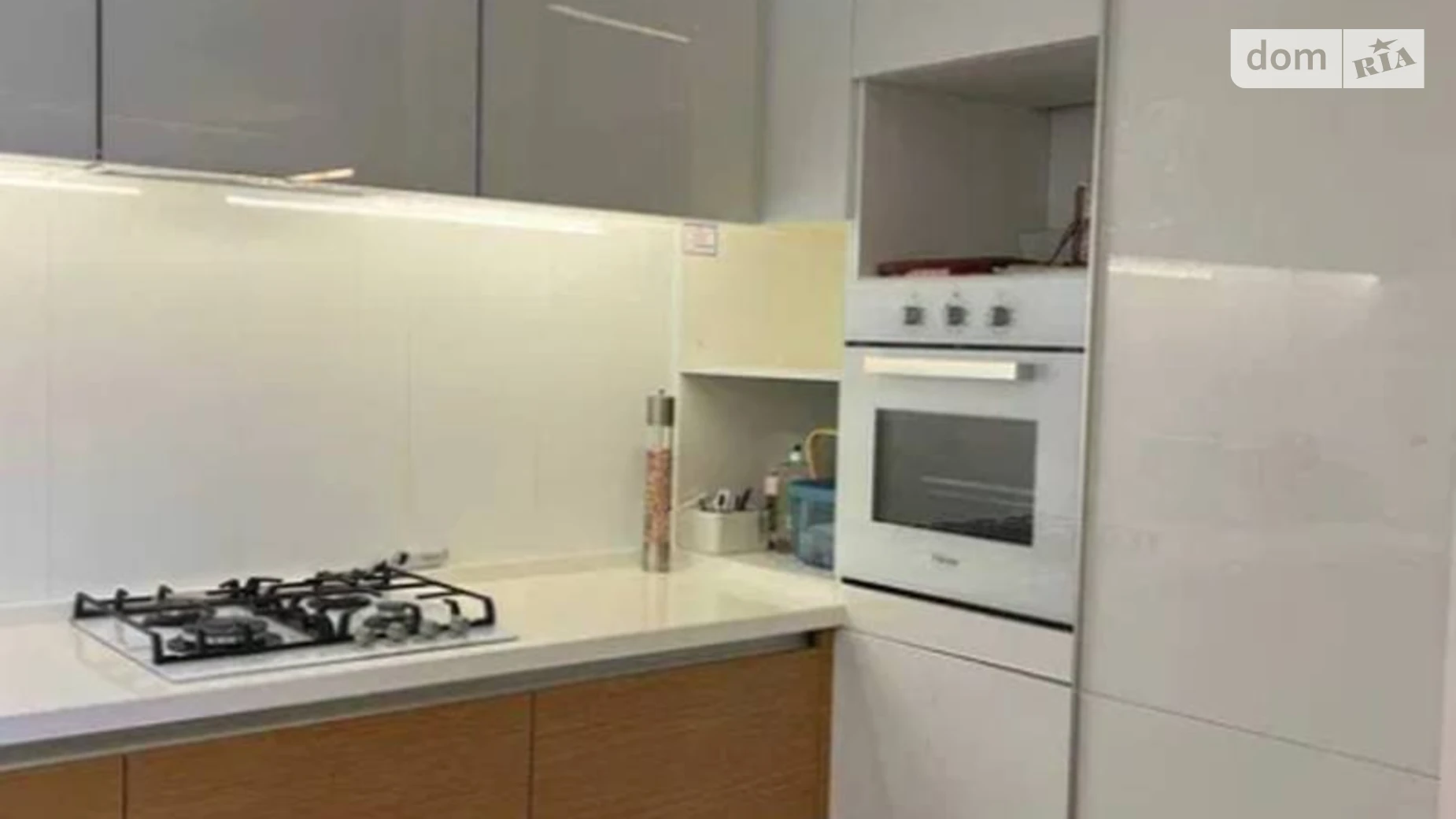 Продается дом на 2 этажа 240 кв. м с верандой, цена: 220000 $ - фото 4