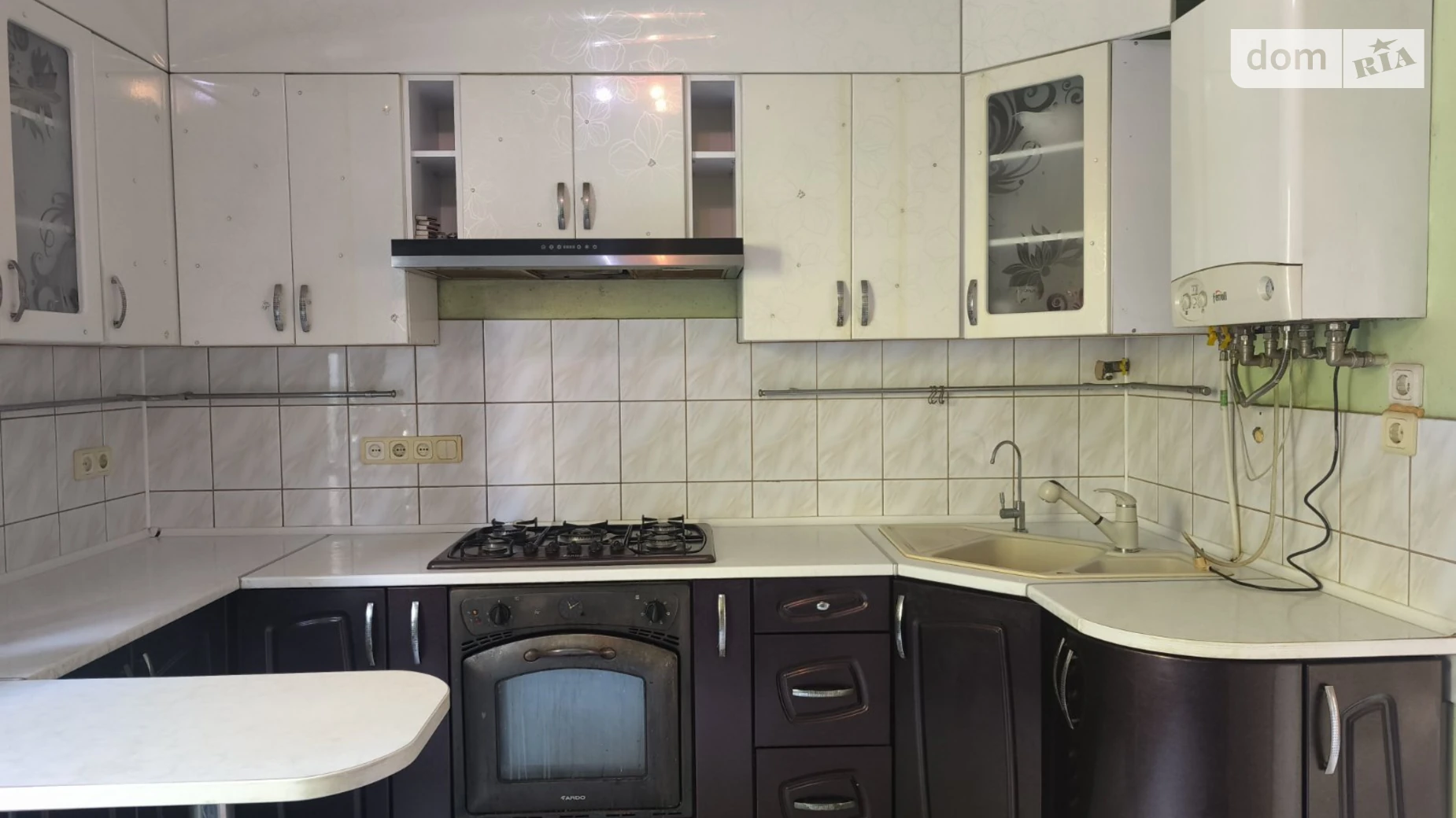 Продается одноэтажный дом 137 кв. м с баней/сауной, цена: 170000 $ - фото 2