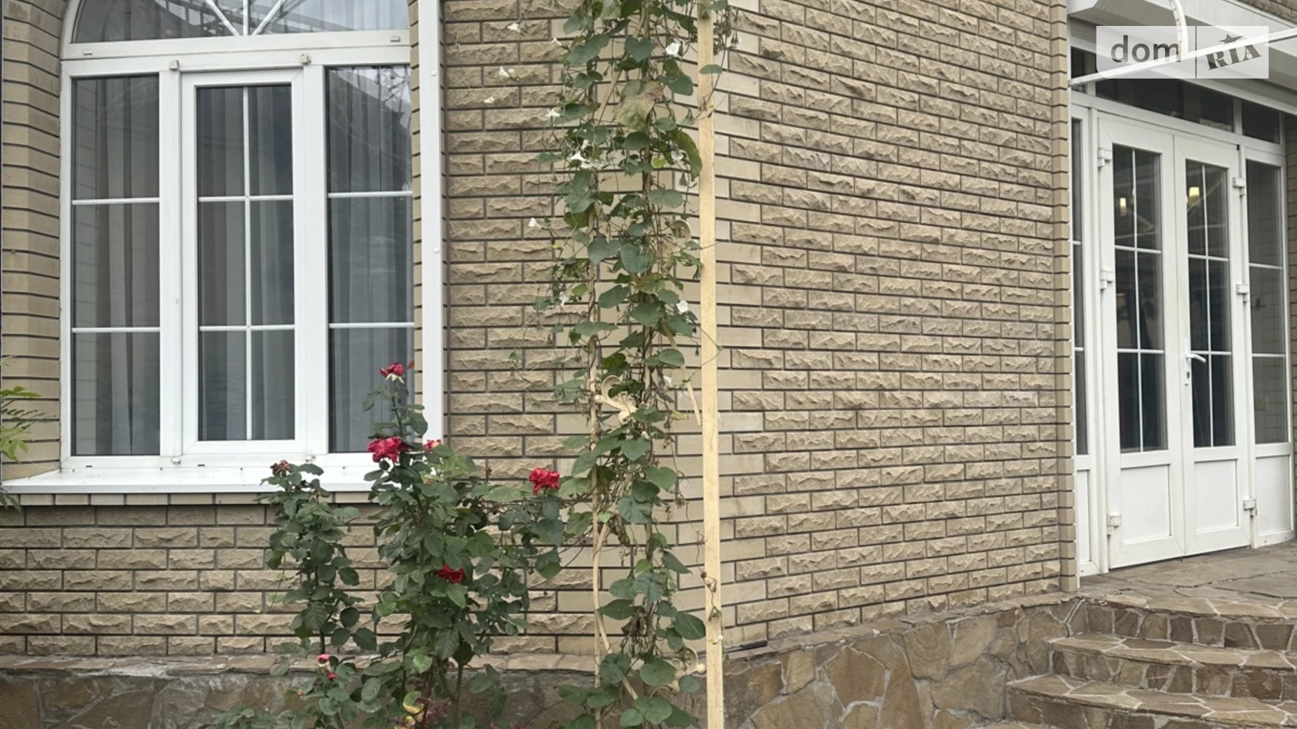 Сдается в аренду дом на 3 этажа 220 кв. м с верандой, цена: 2600 $ - фото 3