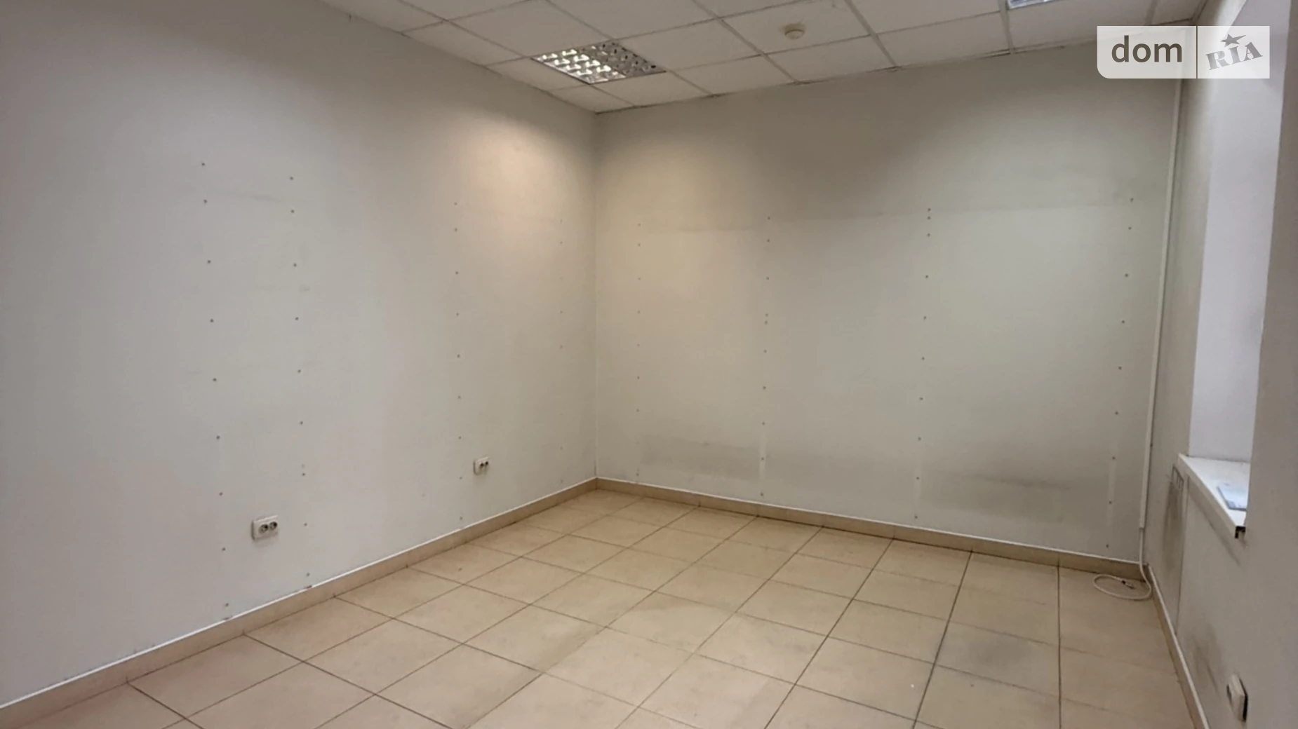 Сдается в аренду офис 37 кв. м в бизнес-центре, цена: 10000 грн - фото 4
