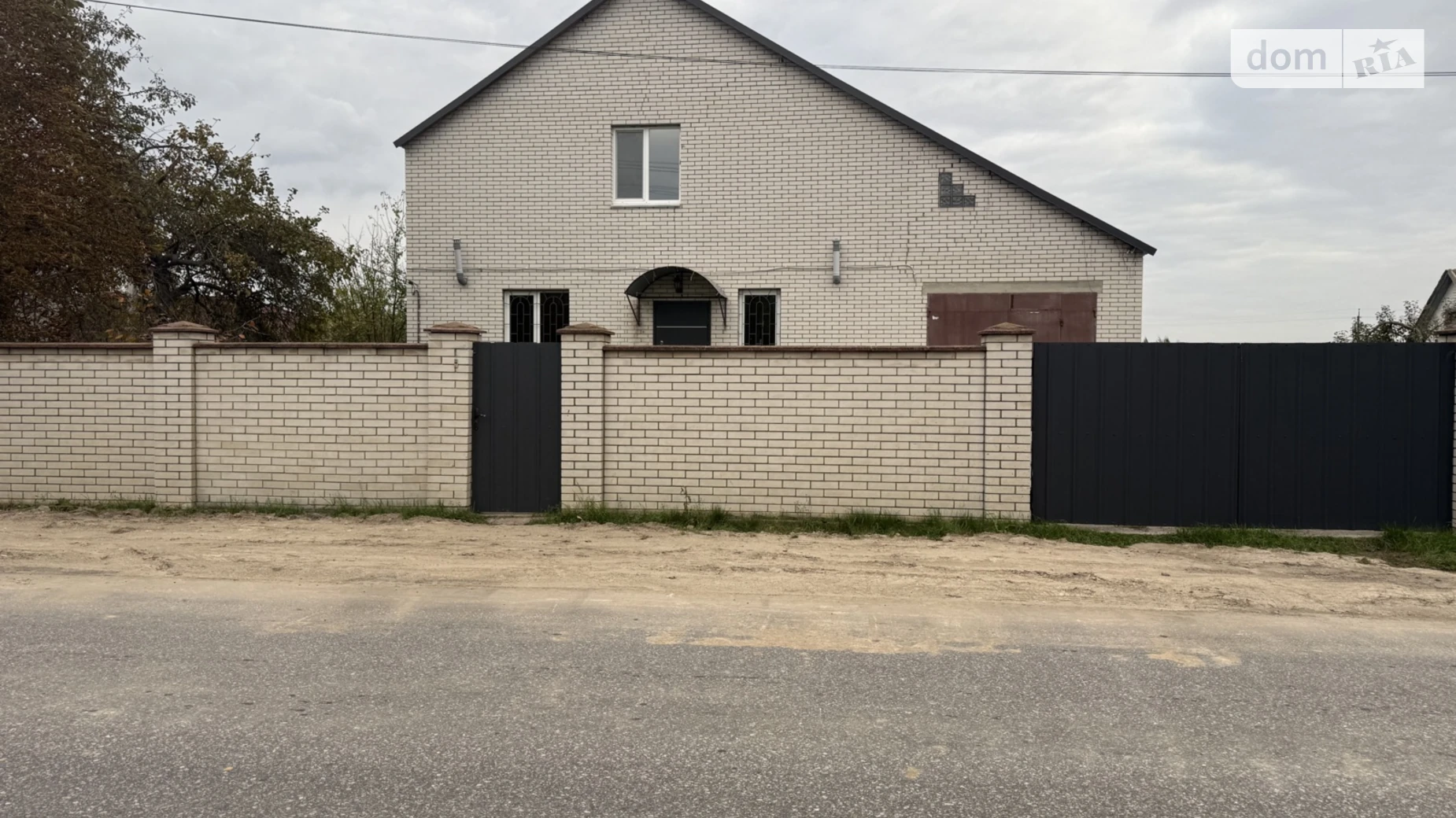 Продается дом на 2 этажа 140 кв. м с гаражом, цена: 69000 $ - фото 2