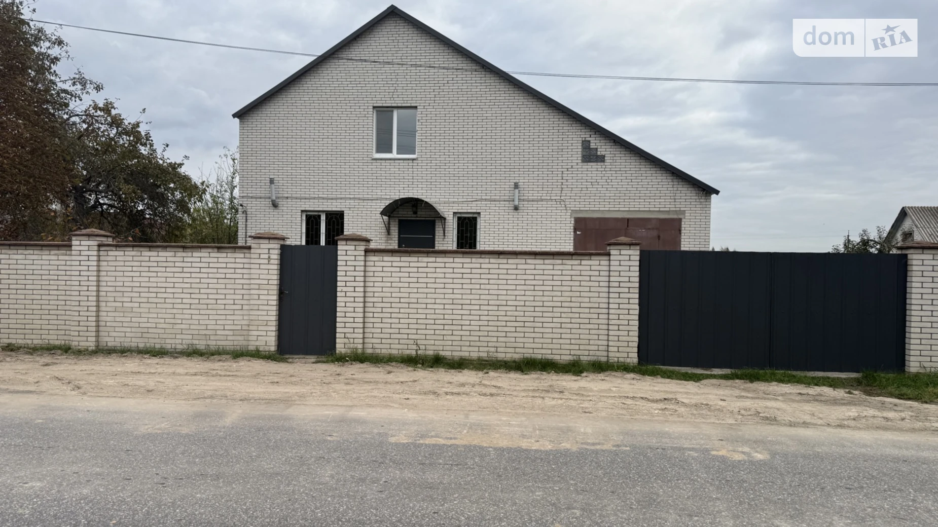 Продается дом на 2 этажа 140 кв. м с гаражом, цена: 69000 $ - фото 3