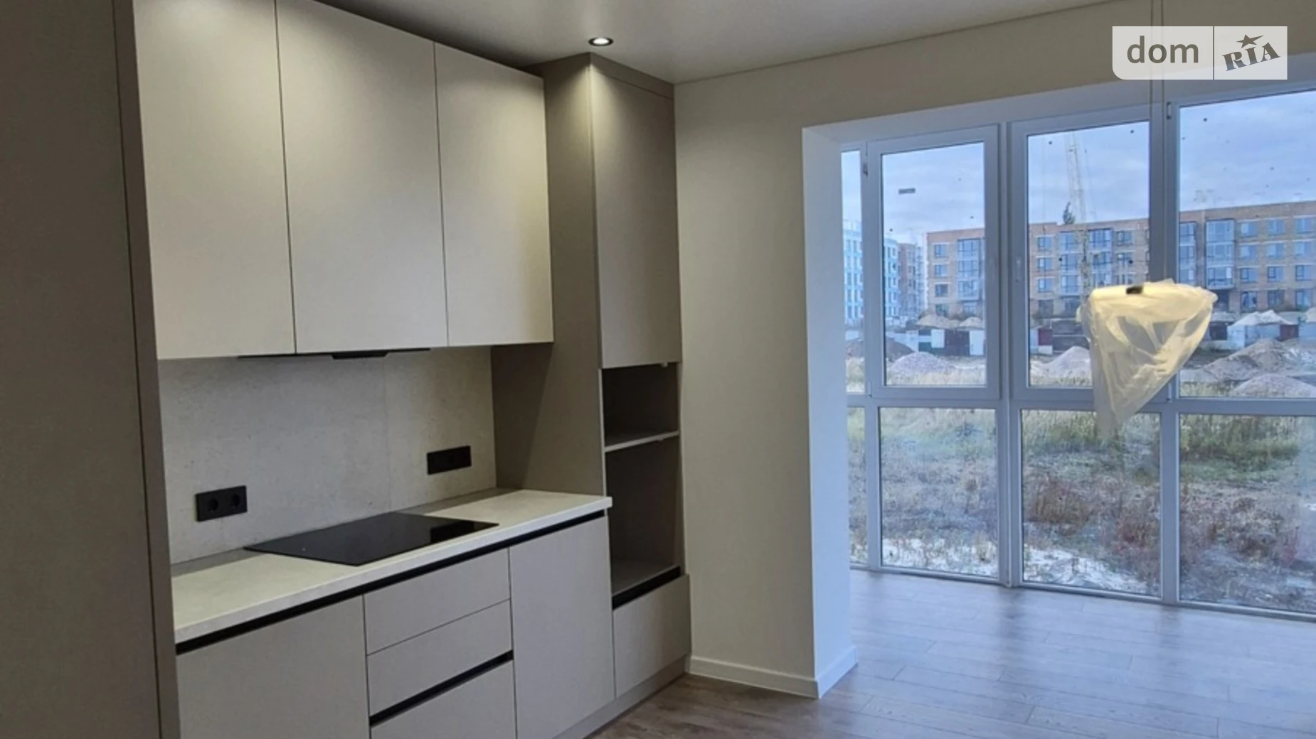 Продается 1-комнатная квартира 39.4 кв. м в Ровно, мас. Чаривный, 10 - фото 3