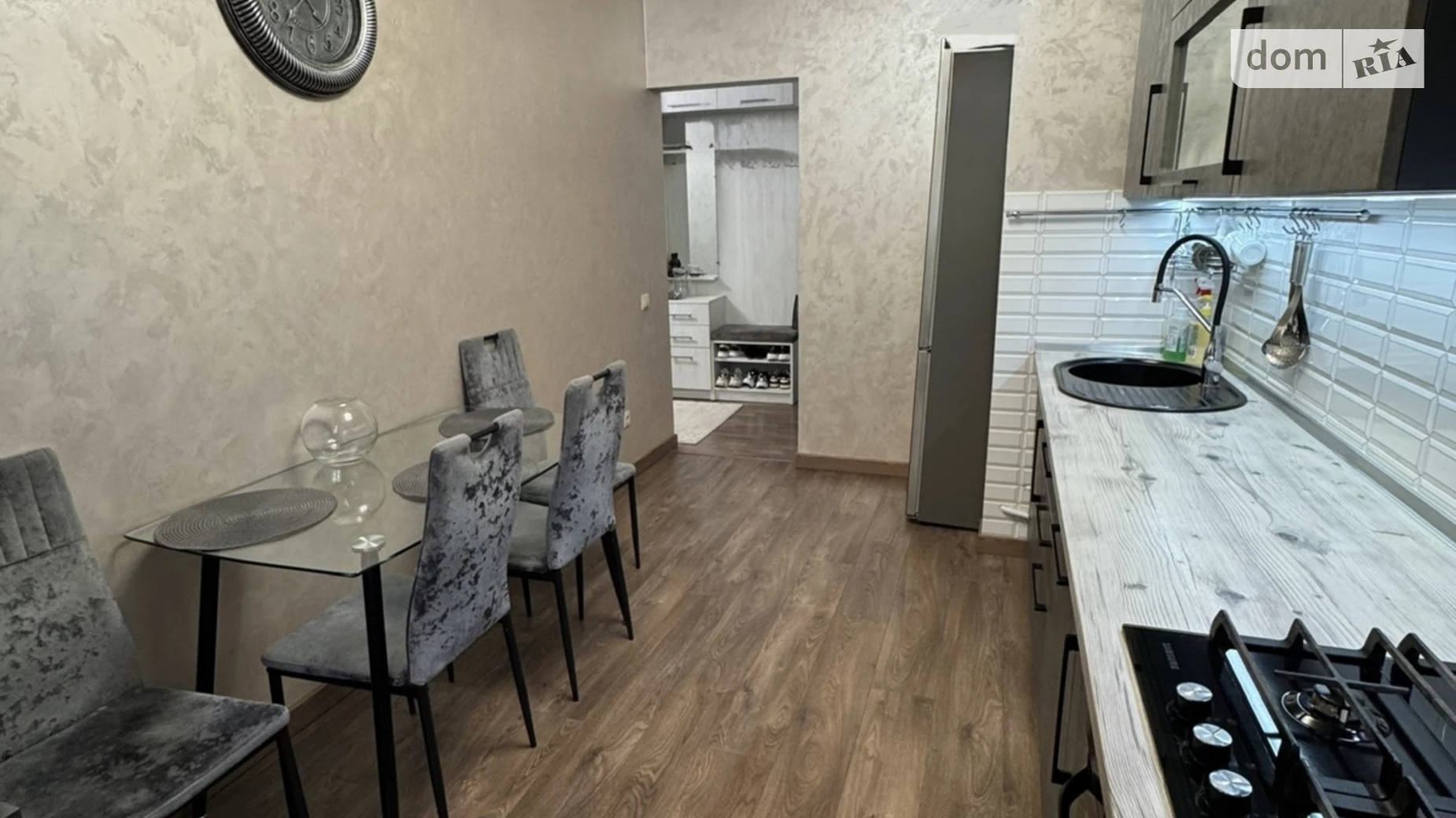 Продается 3-комнатная квартира 60.8 кв. м в Ровно, ул. Волынской Дивизии, 9 - фото 3