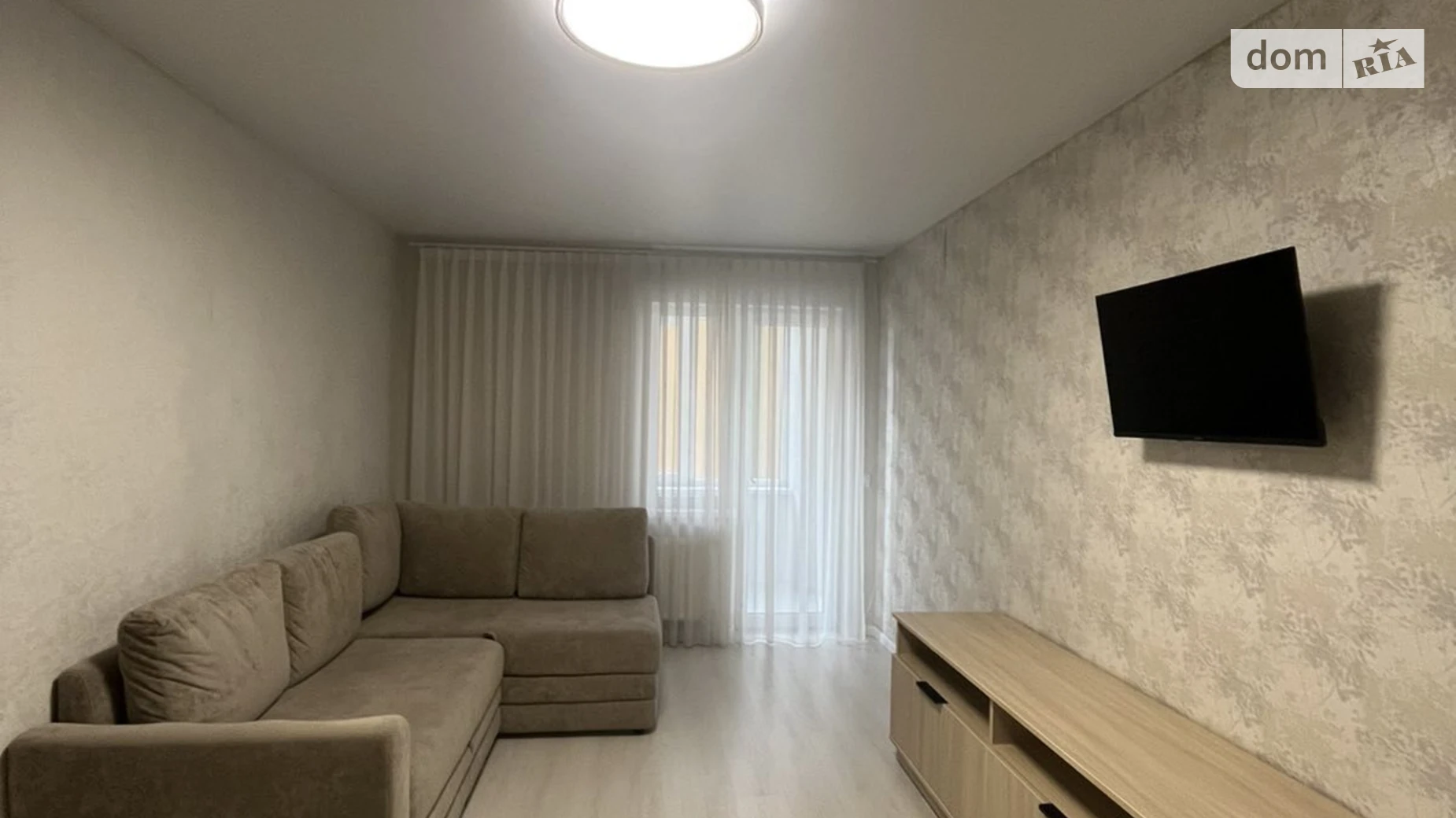 2-комнатная квартира 59 кв. м в Луцке, просп. Победы, 34В - фото 2