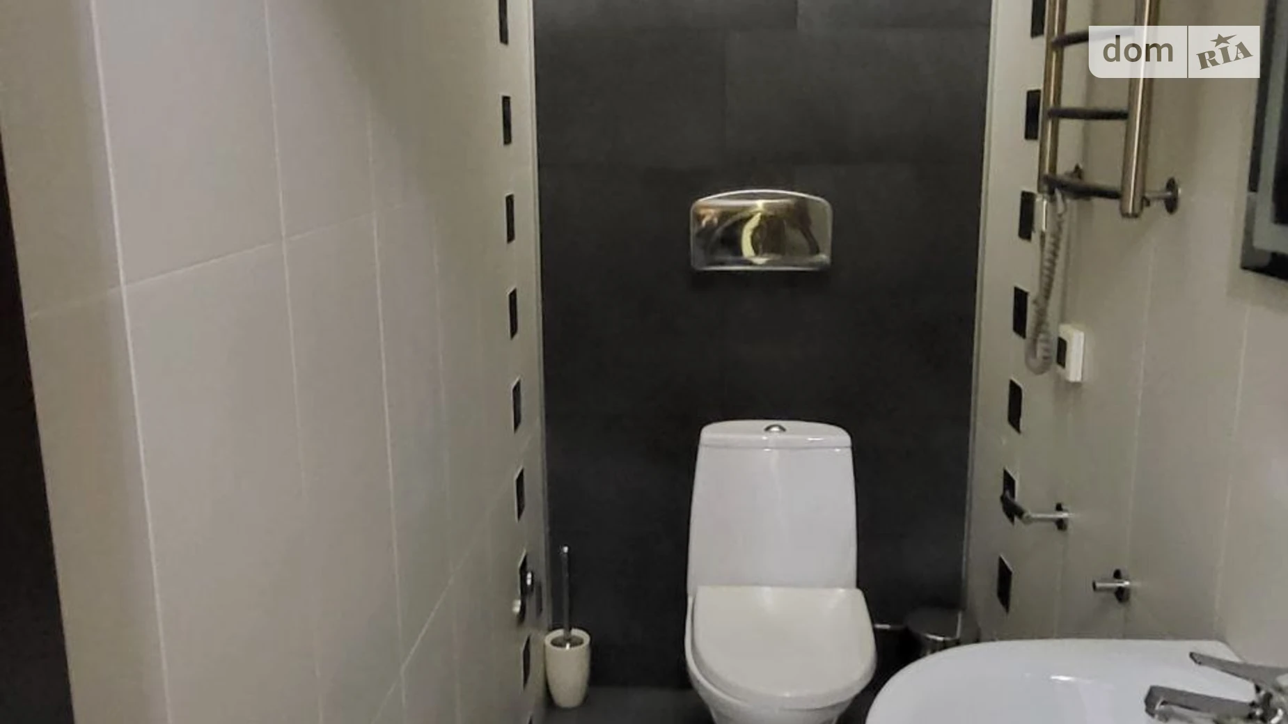 Продается офис 214 кв. м в бизнес-центре, цена: 385200 $ - фото 4