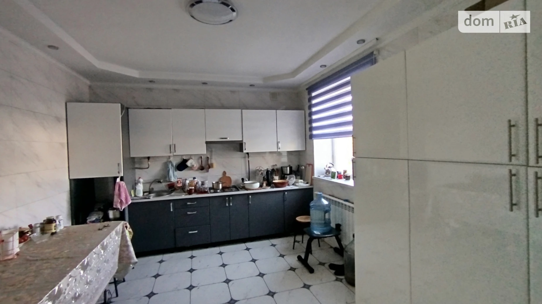 Продается дом на 2 этажа 234 кв. м с камином, цена: 140000 $ - фото 4