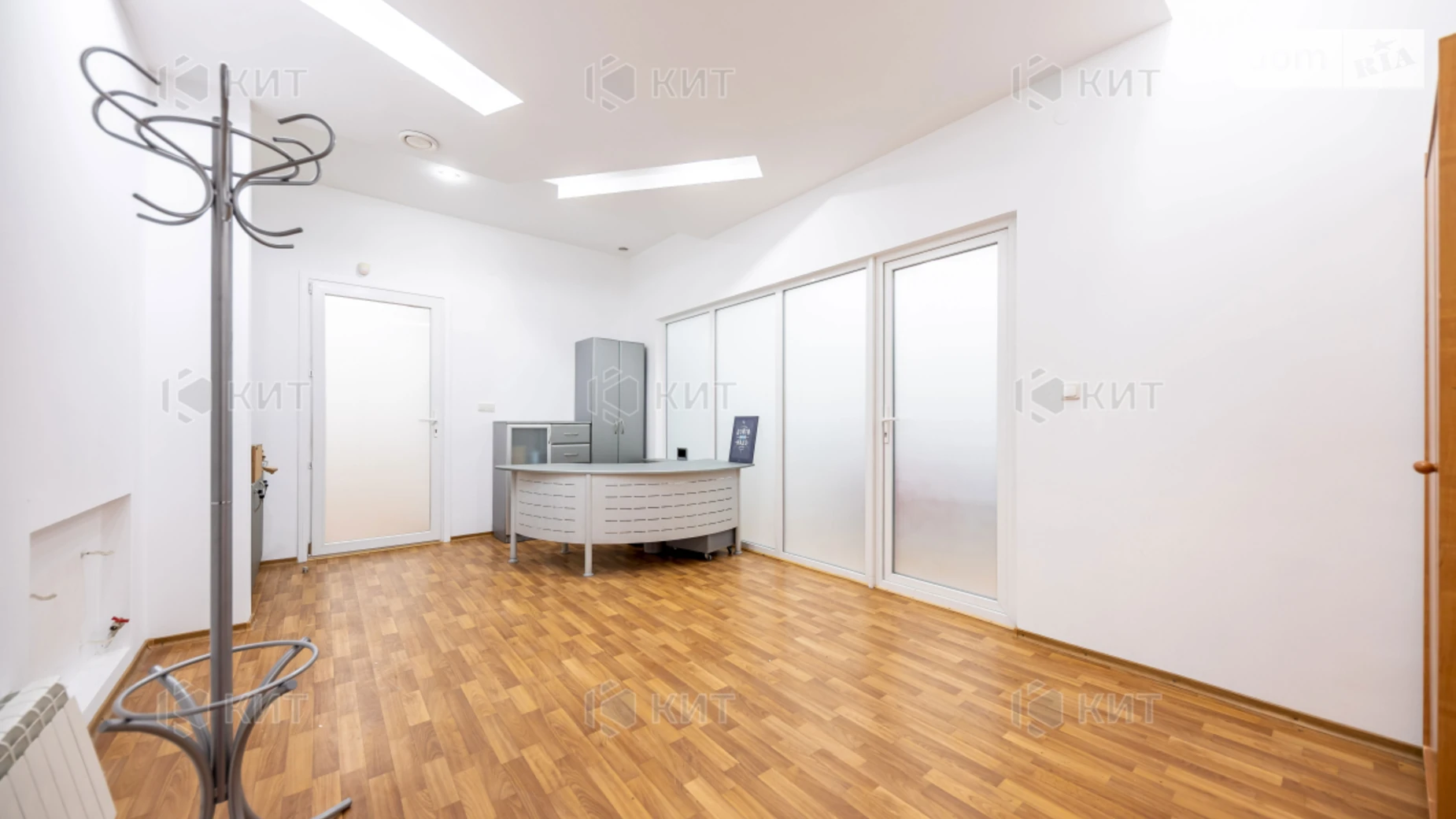 Сдается в аренду офис 250 кв. м в бизнес-центре, цена: 50000 грн - фото 2