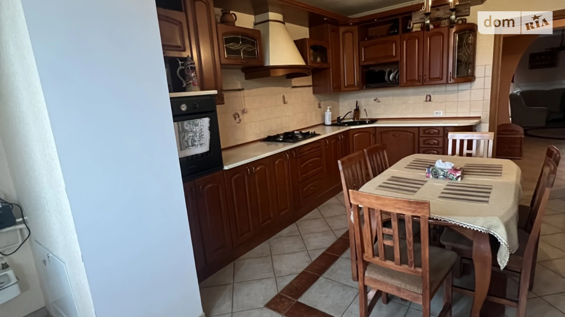 4-комнатная квартира 166.1 кв. м в Тернополе, ул. Липовая, 25 - фото 4