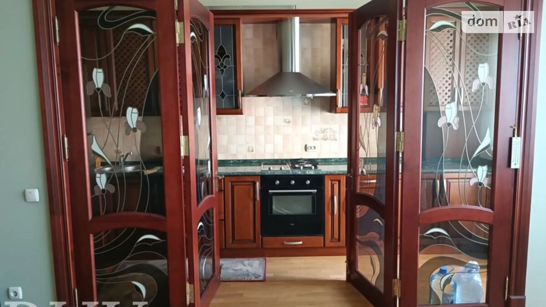 3-комнатная квартира 126 кв. м в Тернополе, ул. Карпенко, 4 - фото 3