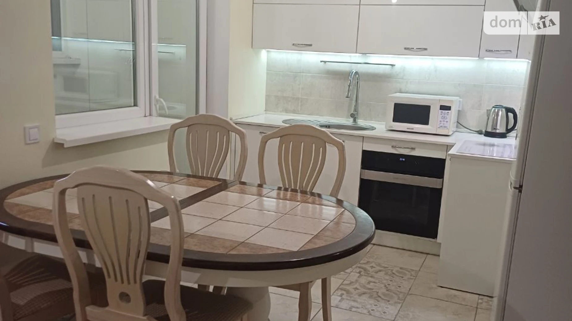 Продается 1-комнатная квартира 40 кв. м в Киеве, ул. Петра Калнышевского(Михаила Майорова), 6 - фото 2