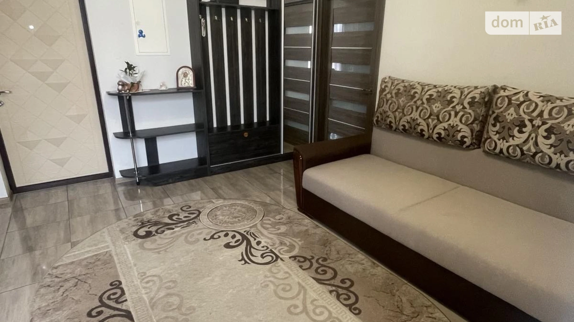 Продается 1-комнатная квартира 43 кв. м в Сваляве, ул. Набережна, 10 - фото 3