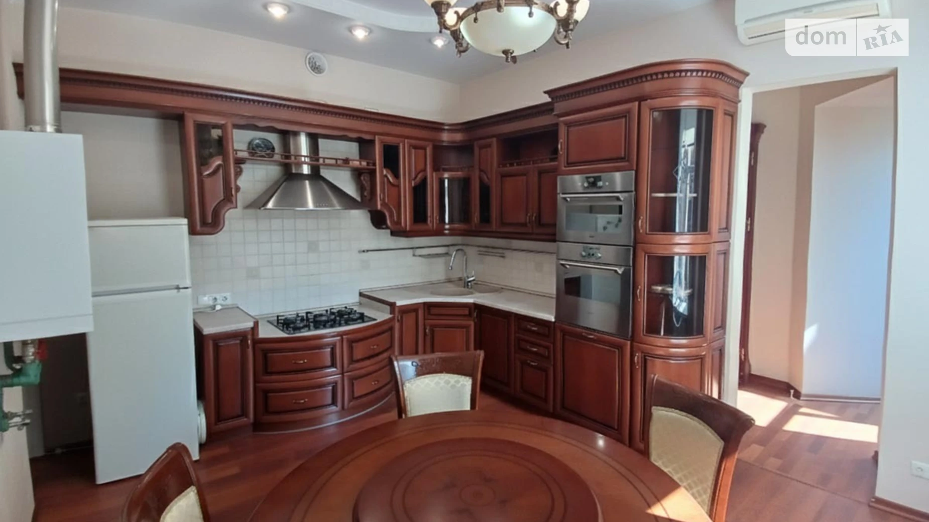 Сдается в аренду 4-комнатная квартира 158.1 кв. м в Киеве, ул. Гоголевская, 10 - фото 2