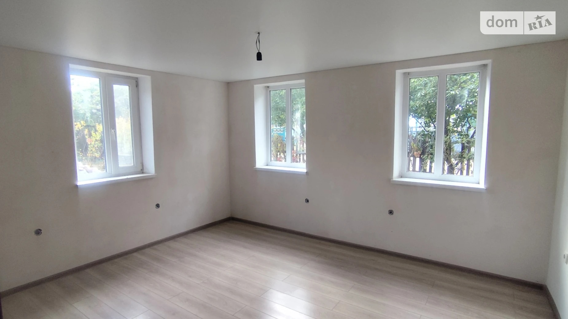Продається одноповерховий будинок 73 кв. м з гаражем, цена: 23000 $ - фото 2