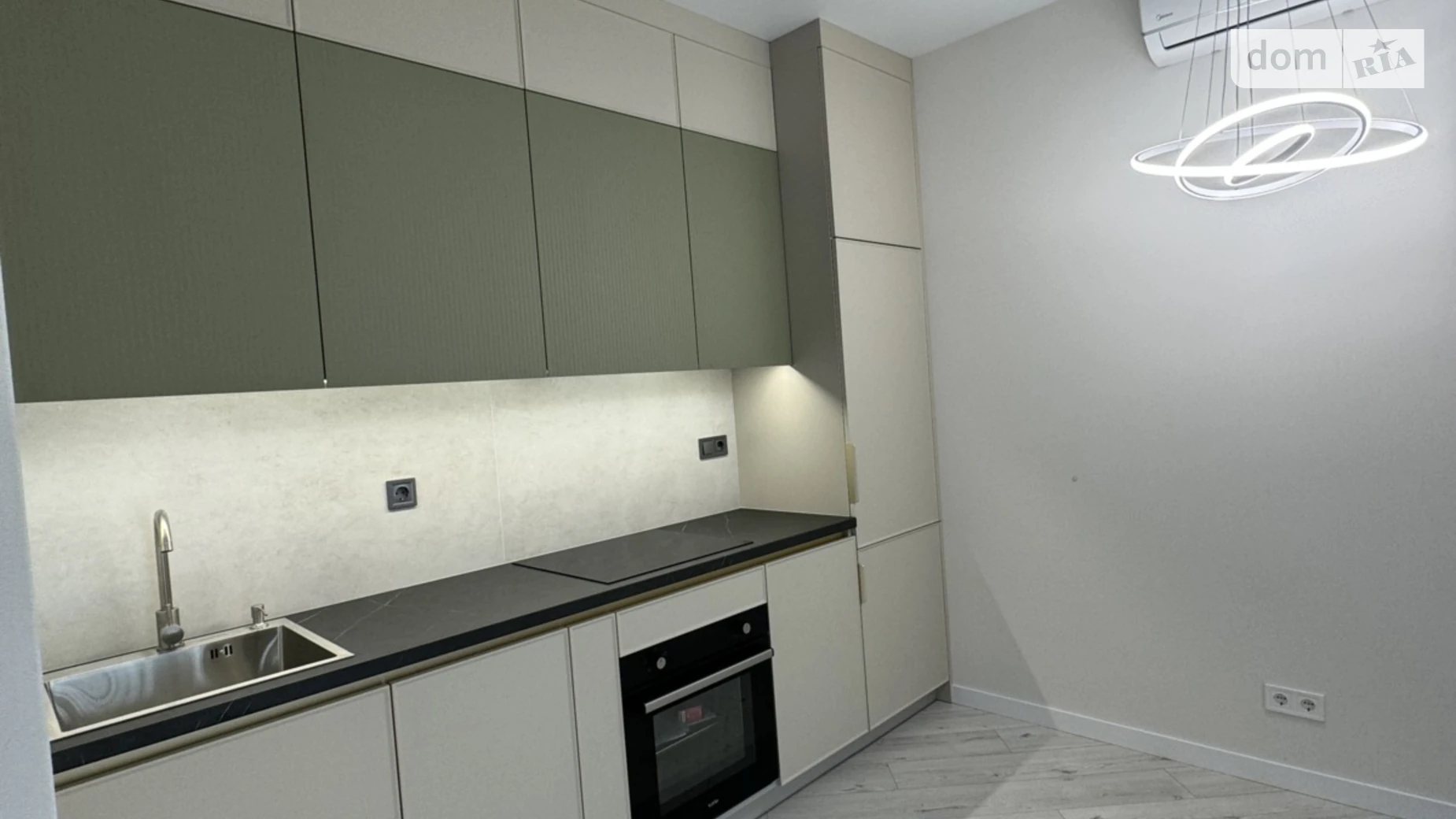 Продается 1-комнатная квартира 42 кв. м в Одессе, ул. Краснова, 1Б - фото 2