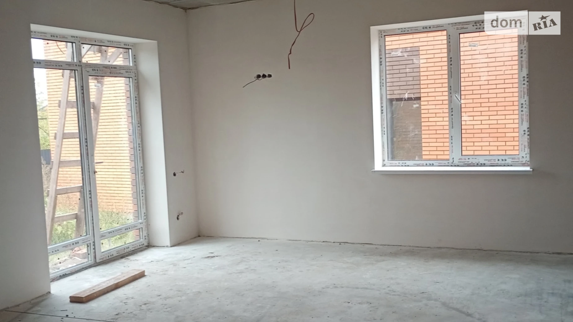 Продается дом на 2 этажа 107 кв. м с бассейном, цена: 89000 $ - фото 3