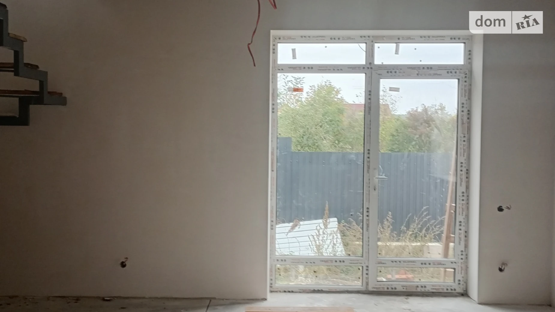 Продается дом на 2 этажа 107 кв. м с бассейном, цена: 89000 $ - фото 4