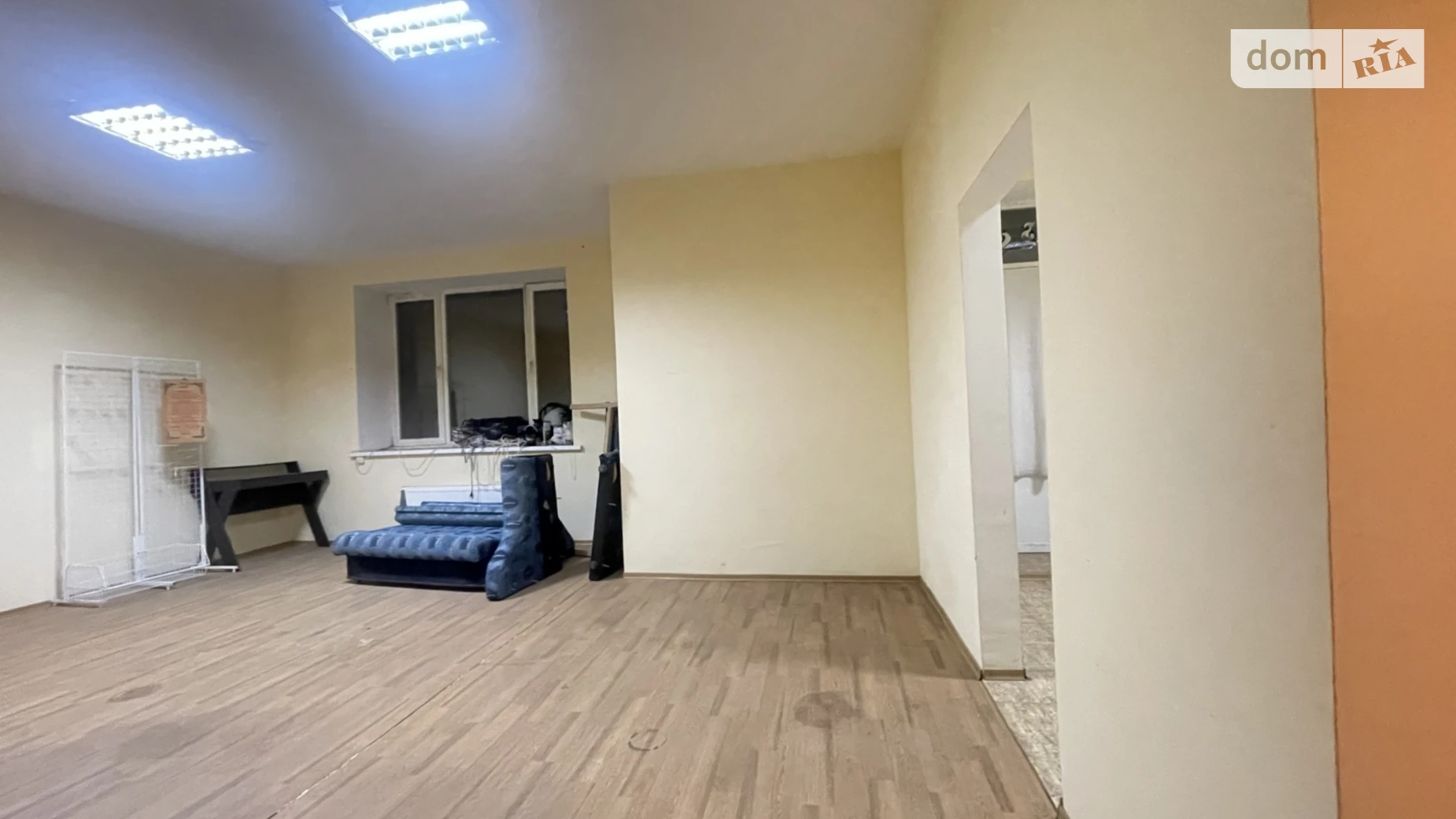 Продается 1-комнатная квартира 48 кв. м в Великодолинском, ул. Одесская - фото 2