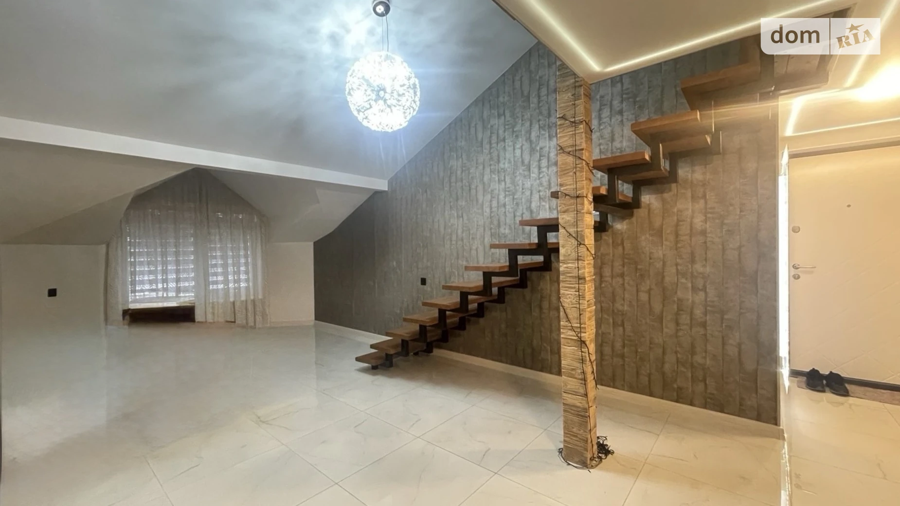 Продается 2-комнатная квартира 78 кв. м в Великодолинском, ул. Мариинская - фото 3