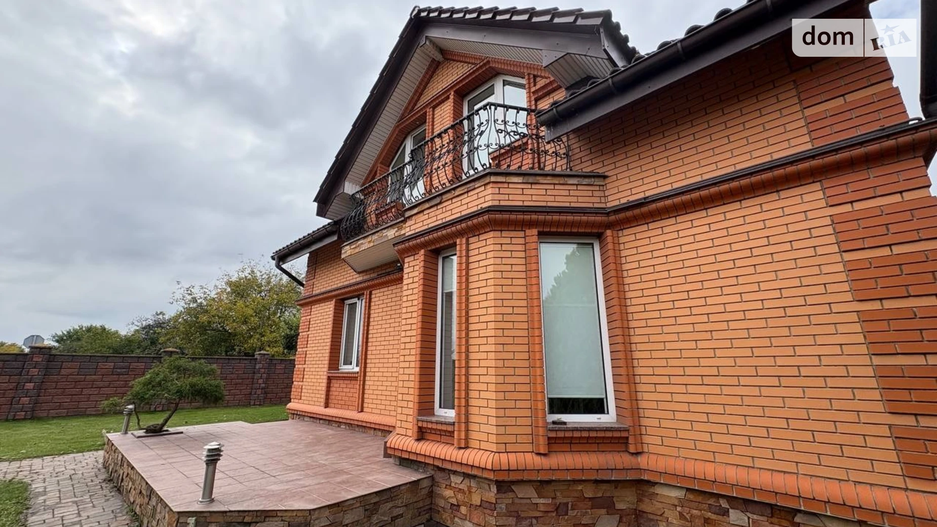 Продается дом на 2 этажа 203.9 кв. м с бассейном, цена: 220000 $ - фото 2