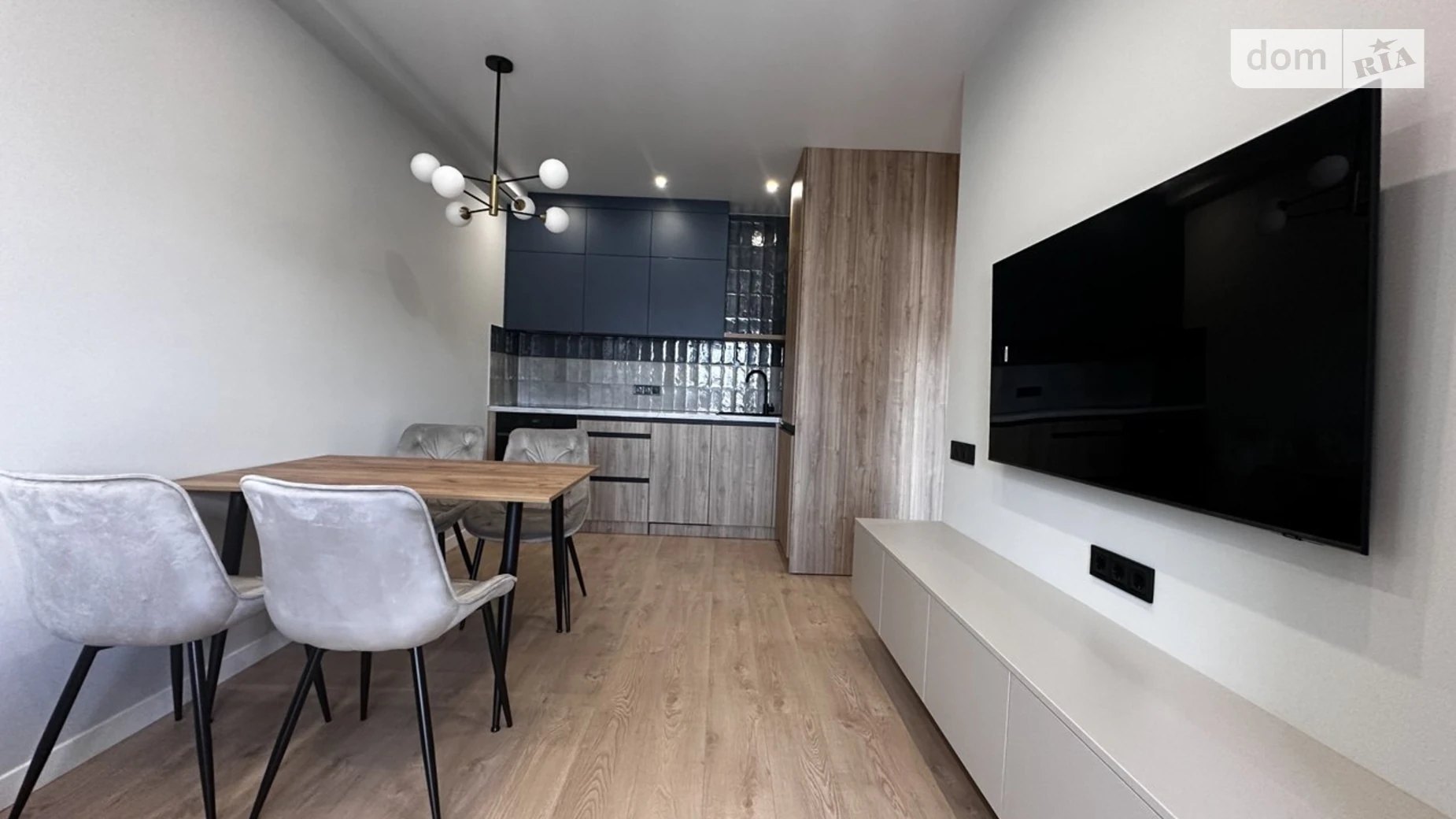 Продается 1-комнатная квартира 42 кв. м в Киеве, ул. Михаила Максимовича, 48В - фото 2